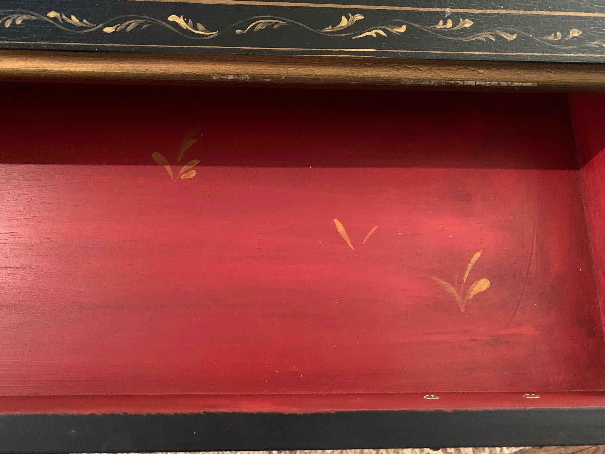 Shapely Black and Gold Chinoiserie 4 Drawer Chest of Drawers In Good Condition In Hopewell, NJ