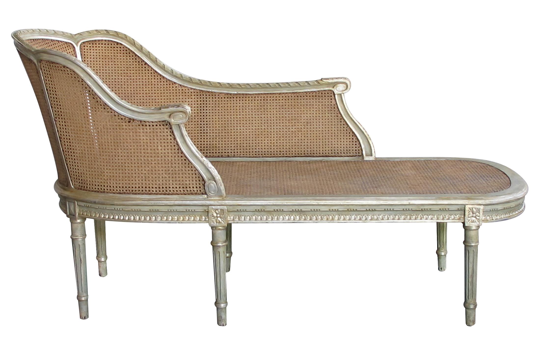 Early 20th Century Shapely French Louis XVI Pale-Green Painted and Silver-Gilt Recamier with Caning