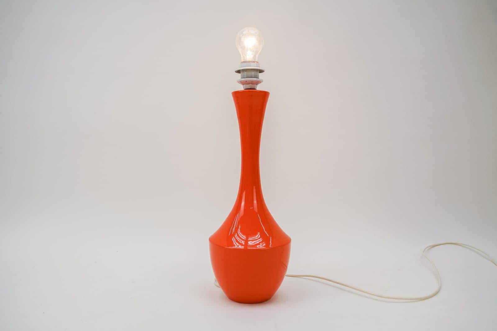 Mid-Century Modern Shapely Orange Ceramic Table Lamp, Made in Italy 1960s For Sale