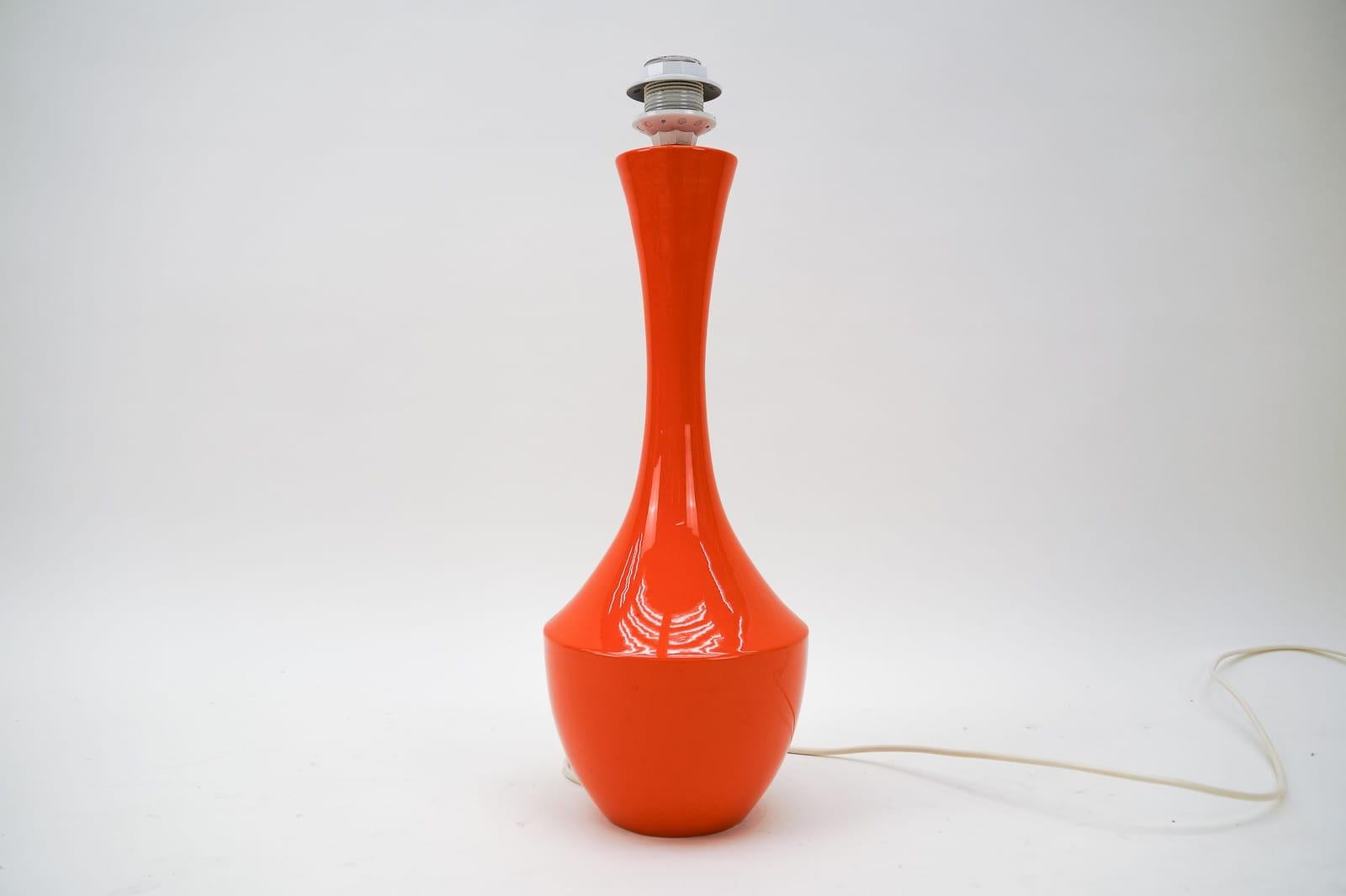 Italian Shapely Orange Ceramic Table Lamp, Made in Italy 1960s For Sale