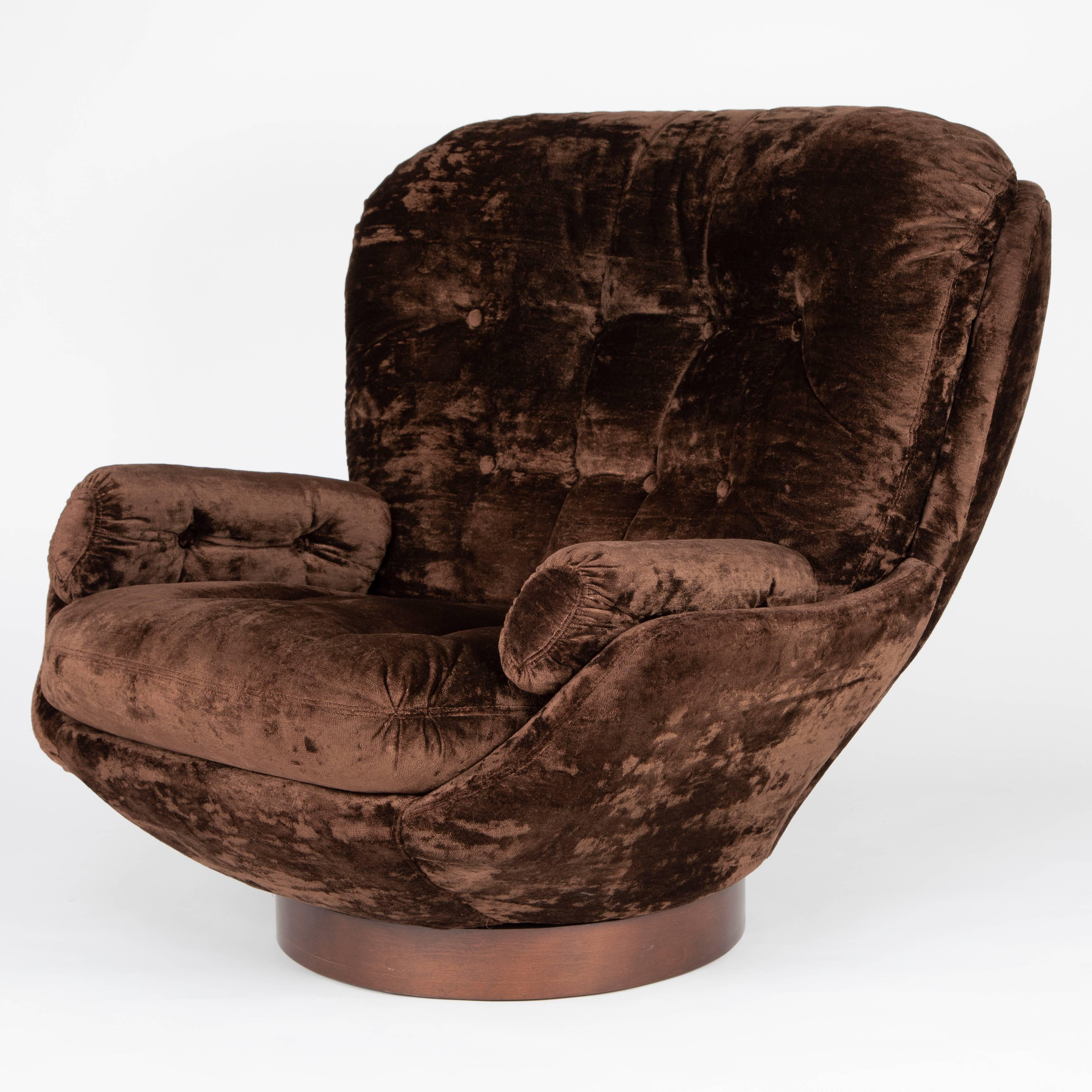 American Shapely Selig Lounge Chair and Ottoman, circa 1970s
