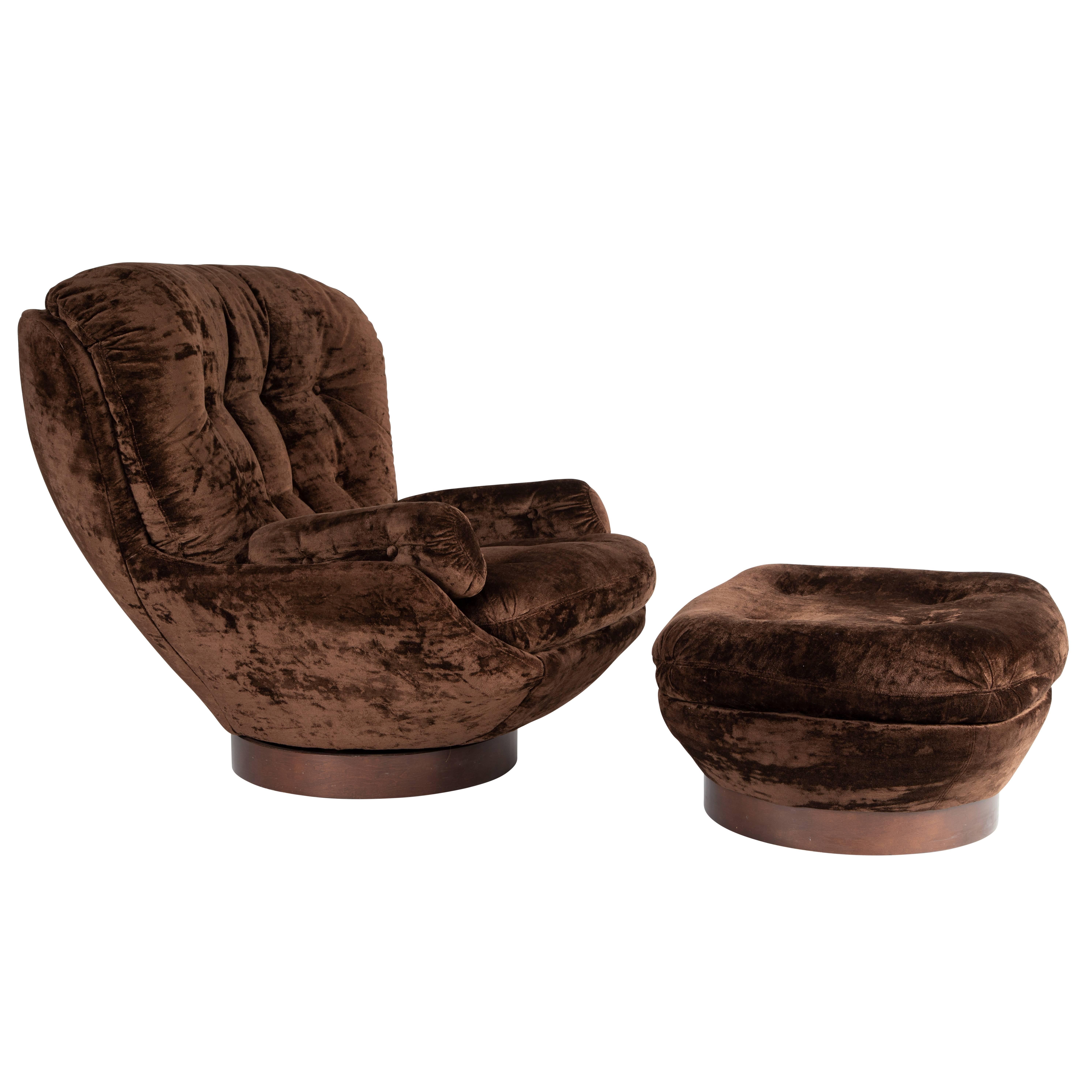 Shapely Selig Lounge Chair and Ottoman, circa 1970s