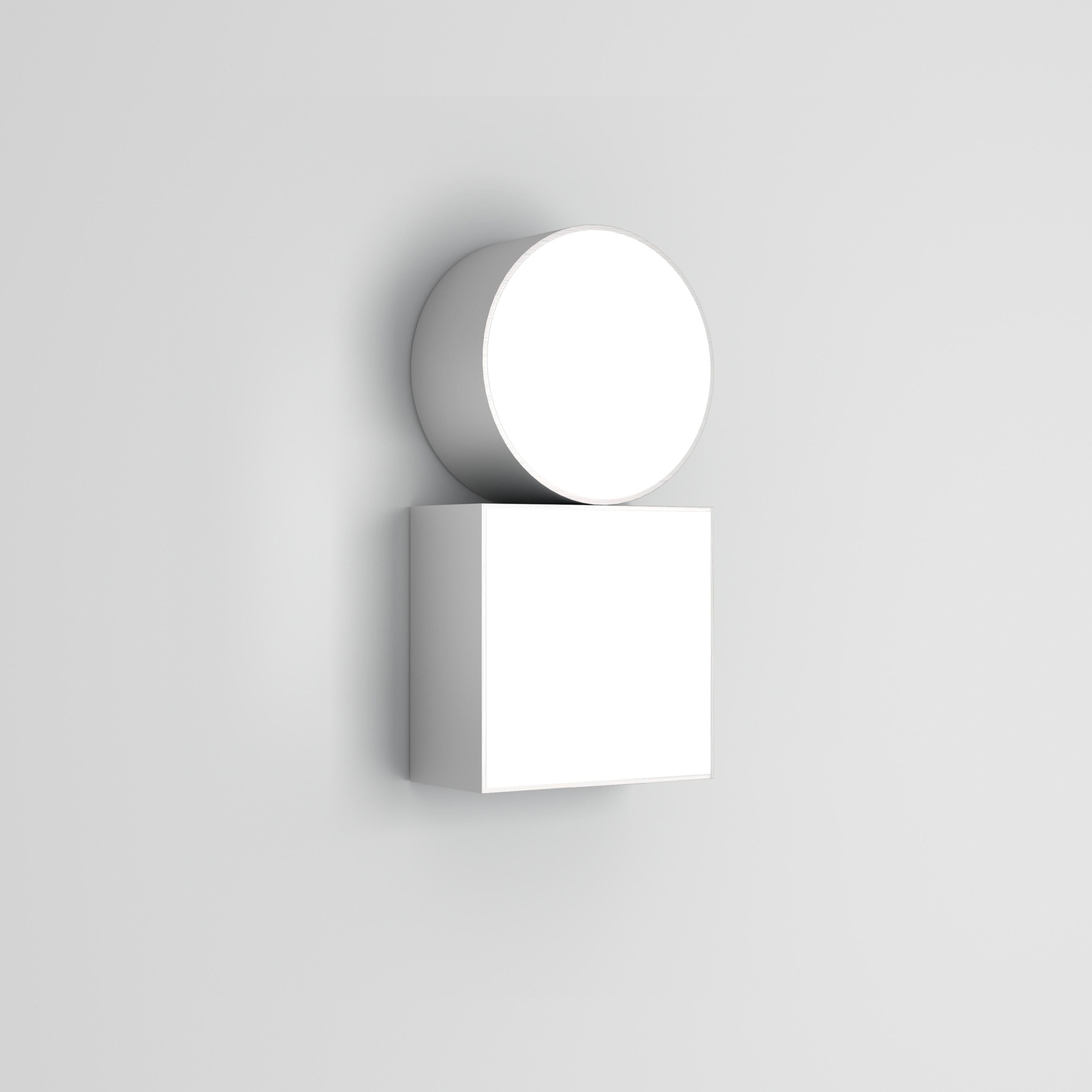 XXI secolo e contemporaneo Applique quadrata in ottone Shapes di Atelier A Light in vendita