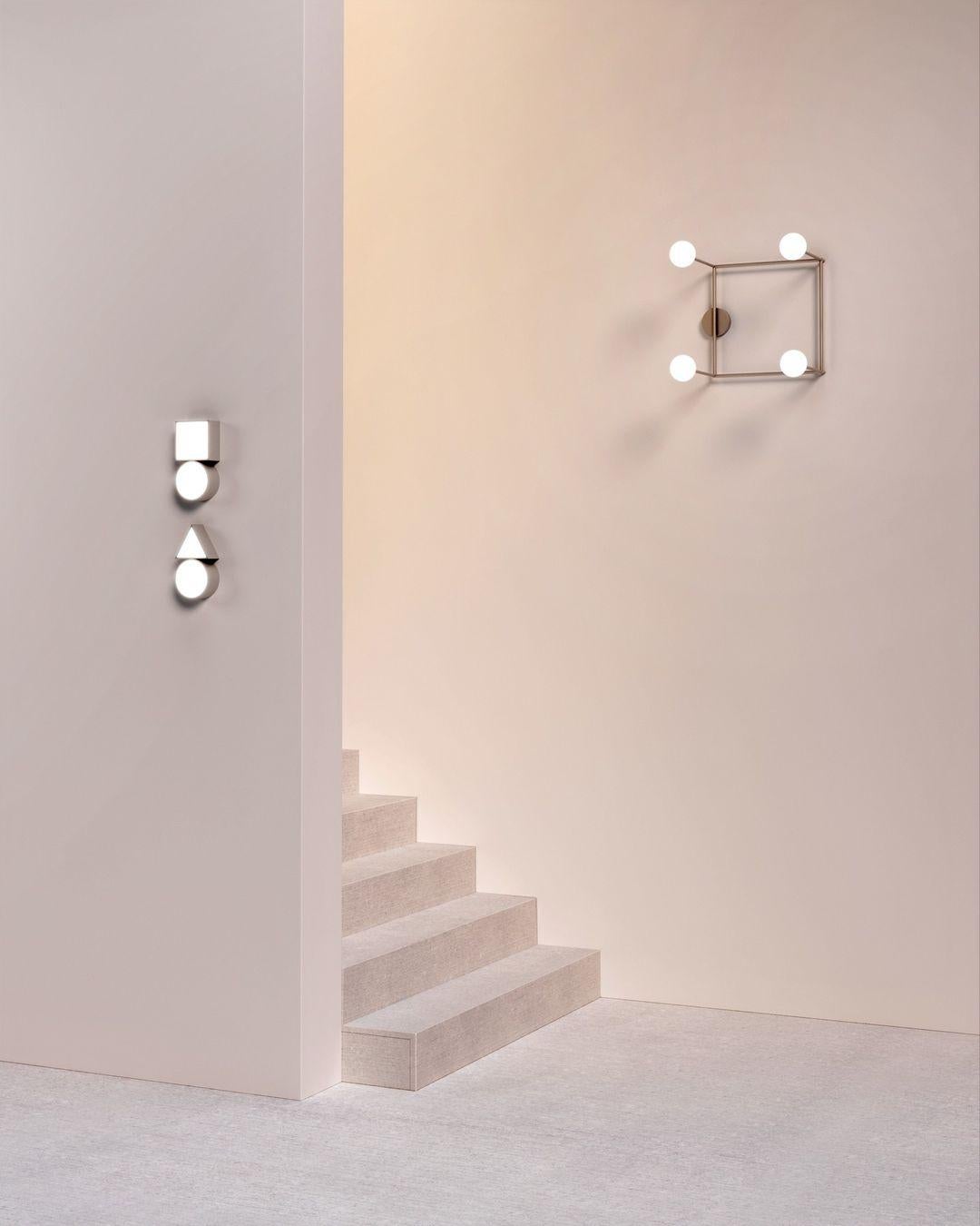 Applique quadrata in ottone Shapes di Atelier A Light In condizioni Nuovo in vendita a Geneve, CH