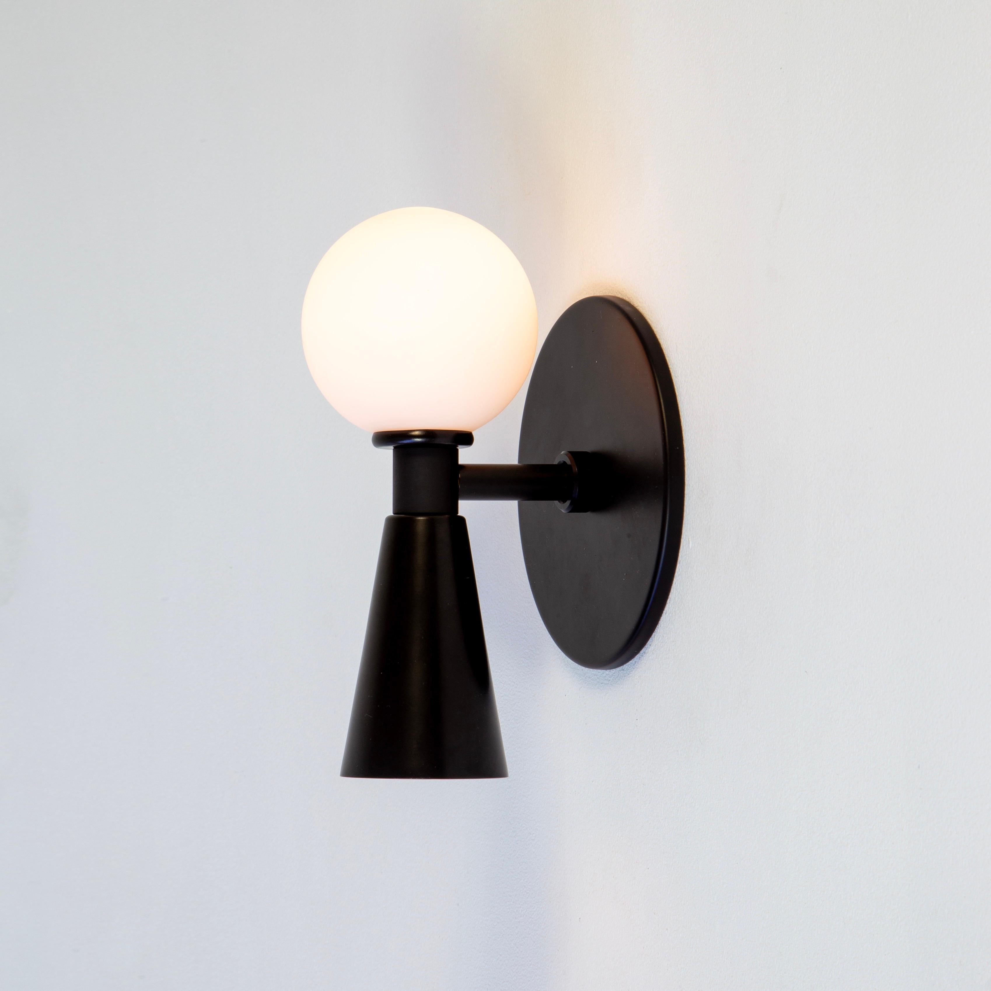 Shapes Wall Sconce by Research.Lighting, Black, In Stock Estadounidense en venta