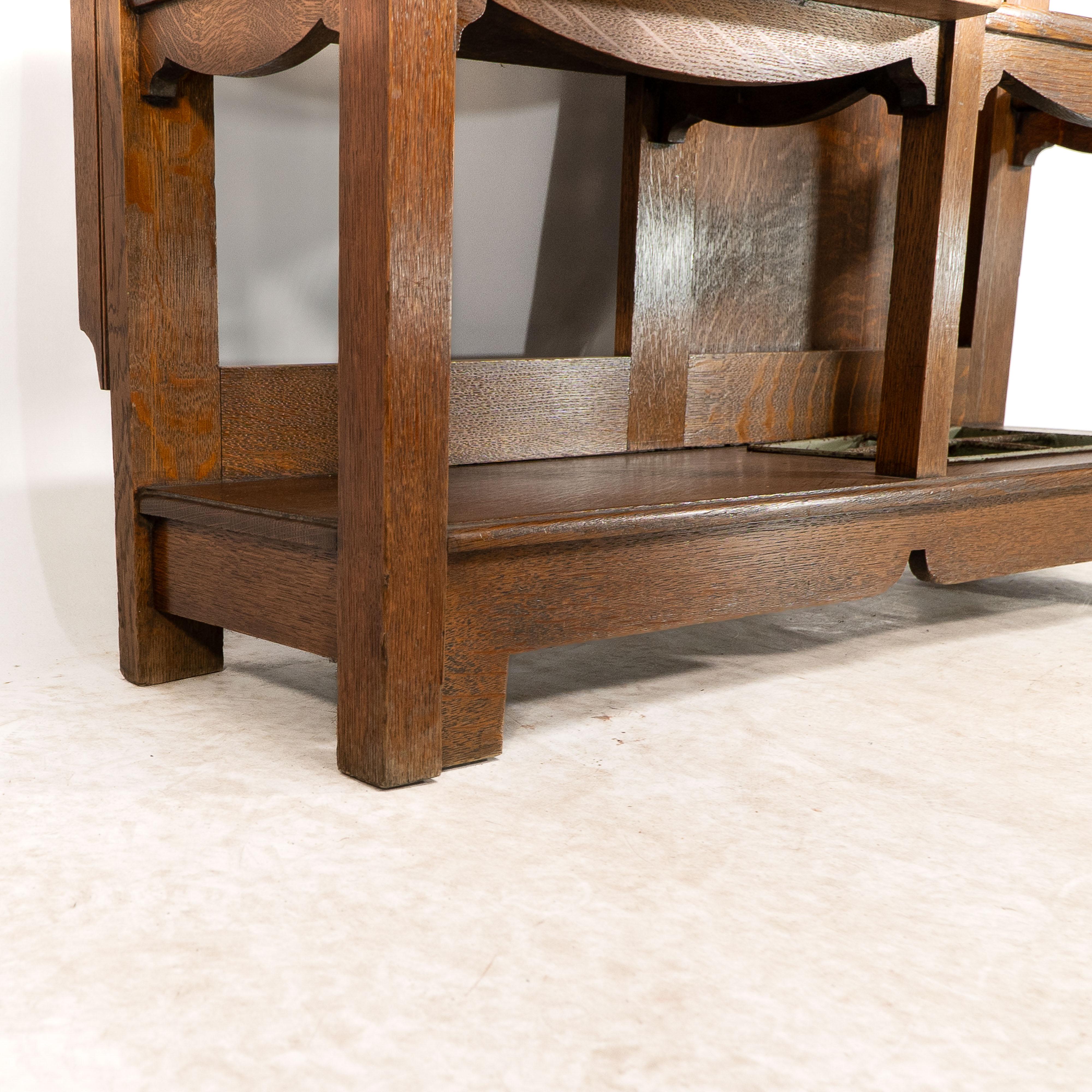 Shapland & Petter. Un buon stand da sala in legno di quercia Arts and Crafts in vendita 7