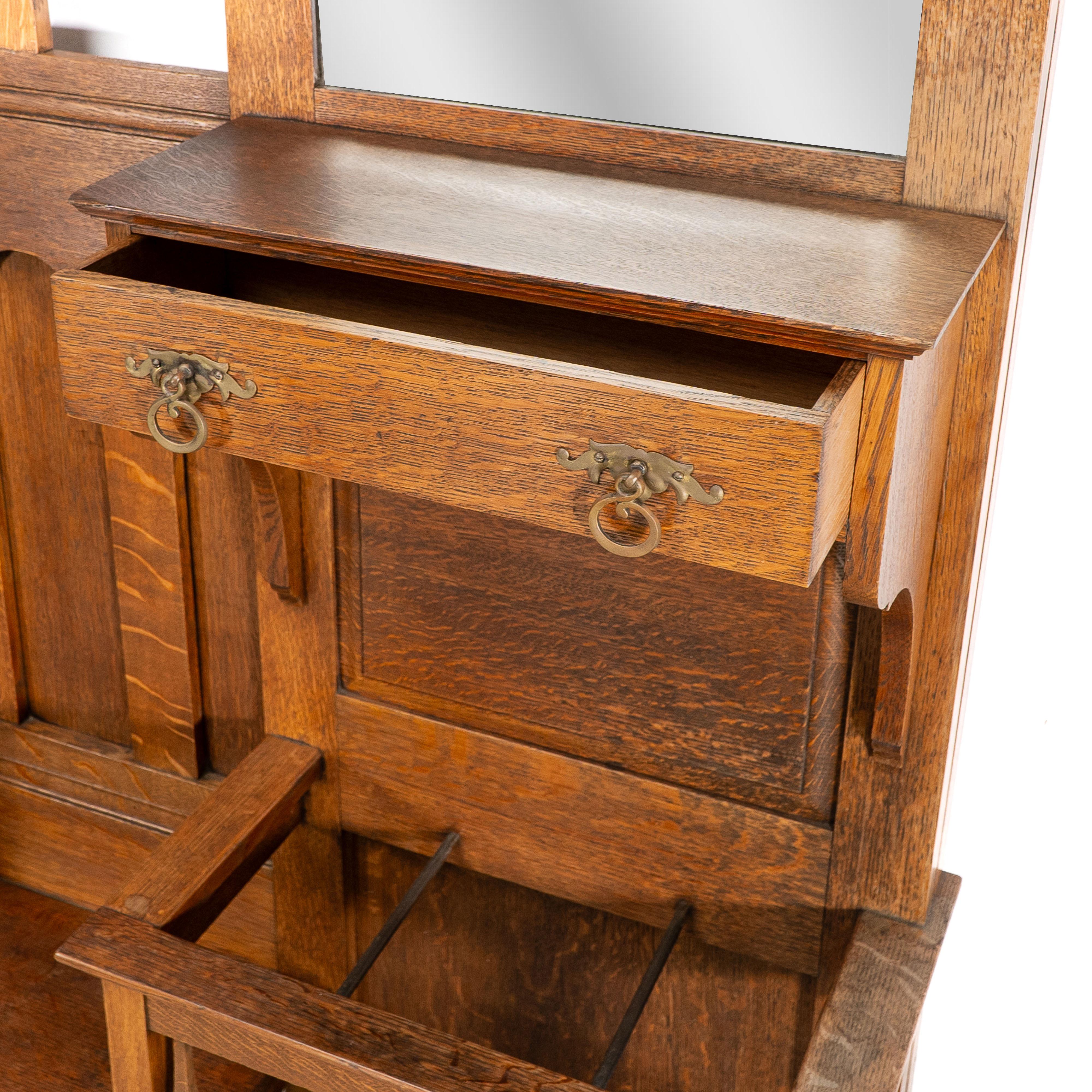 Shapland & Petter. Un buon stand da sala in legno di quercia Arts and Crafts in vendita 9