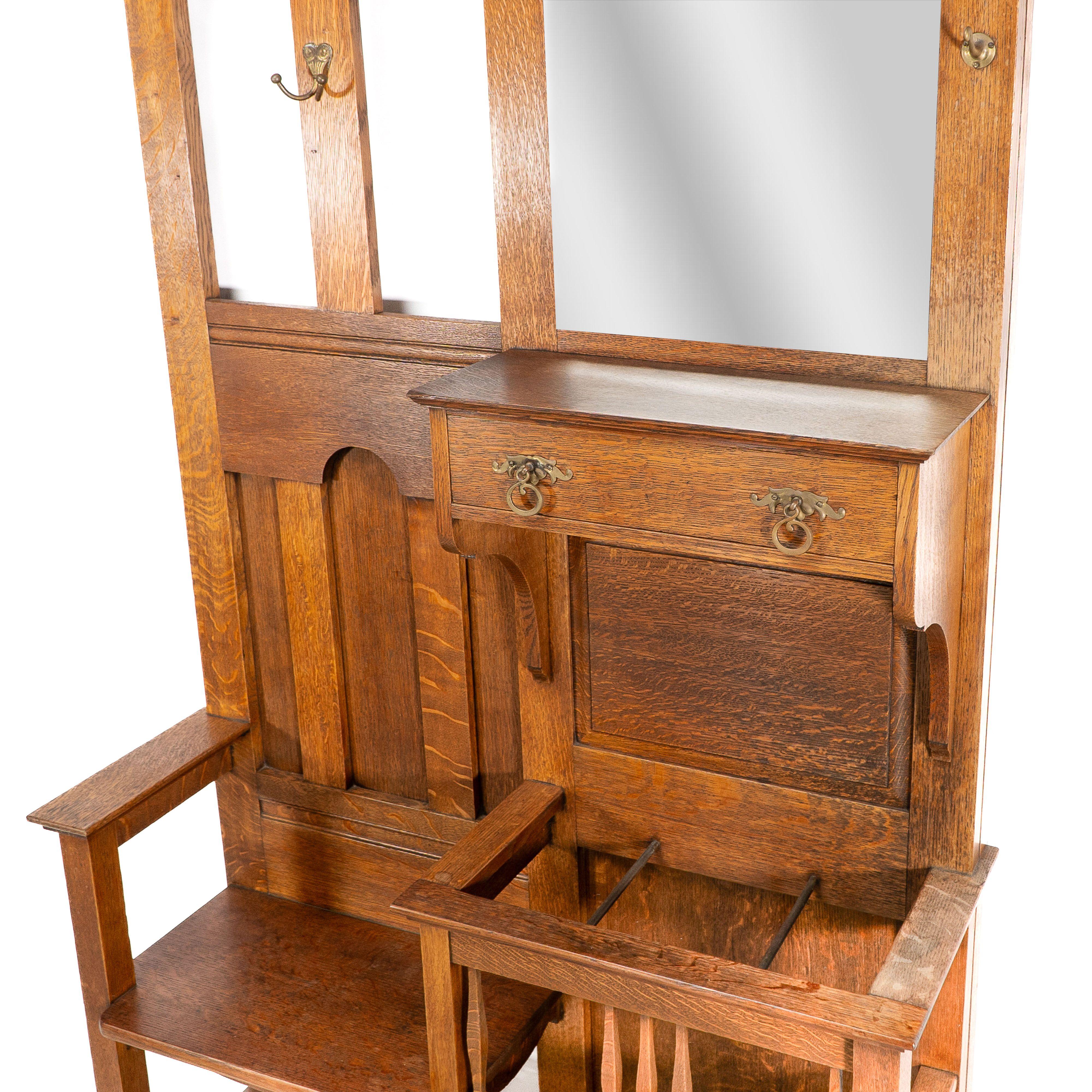 Shapland & Petter. Un buon stand da sala in legno di quercia Arts and Crafts in vendita 1
