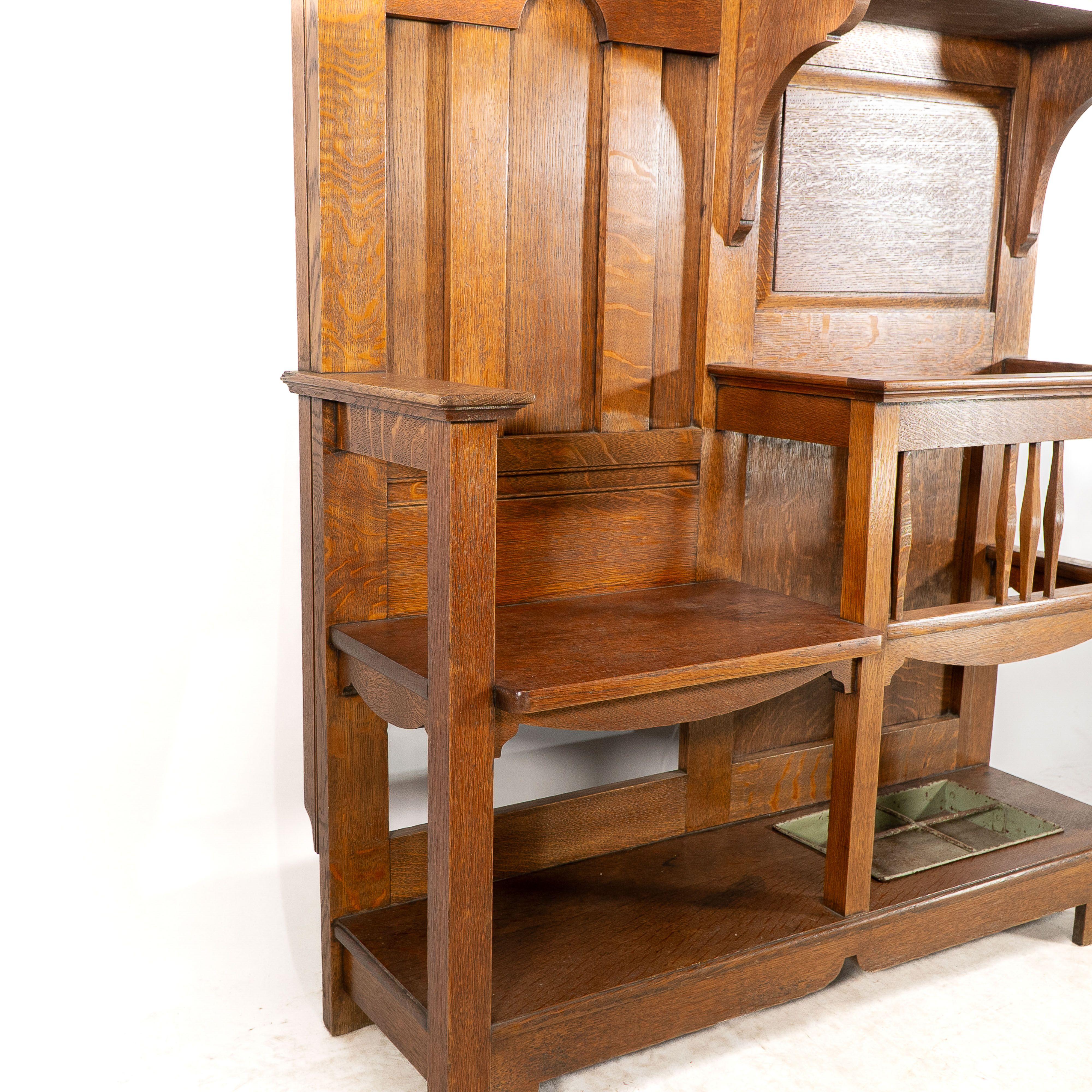 Shapland & Petter. Un buon stand da sala in legno di quercia Arts and Crafts in vendita 2