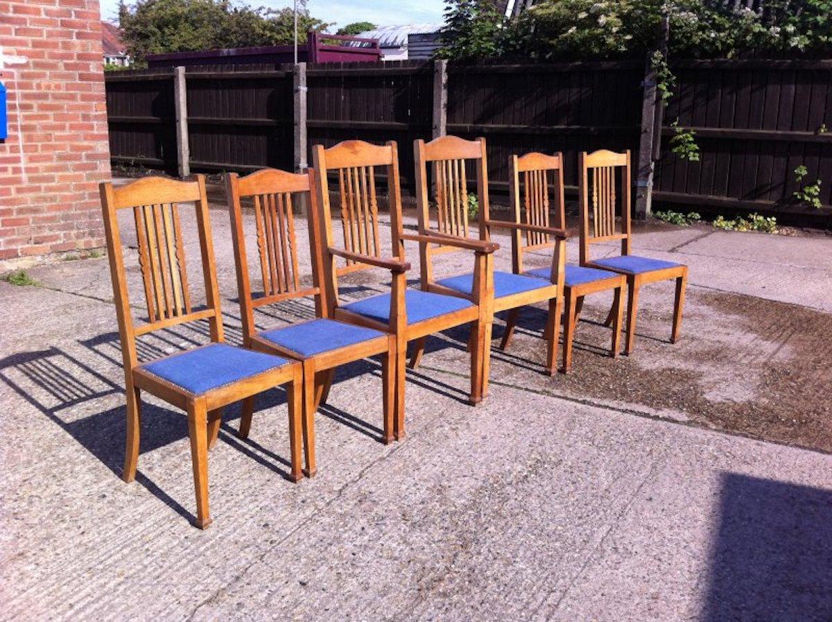 Shapland and Petter. A good quality set of six Arts and Crafts oak dining chairs.
Stamped underneath with the RD number: 71949
Measures: 
Armchairs: Height 115 cm, Depth 53 cm, Width at arms 58 cm, Seat Height 50 cm, Arm Height 73 cm
Chairs: Height