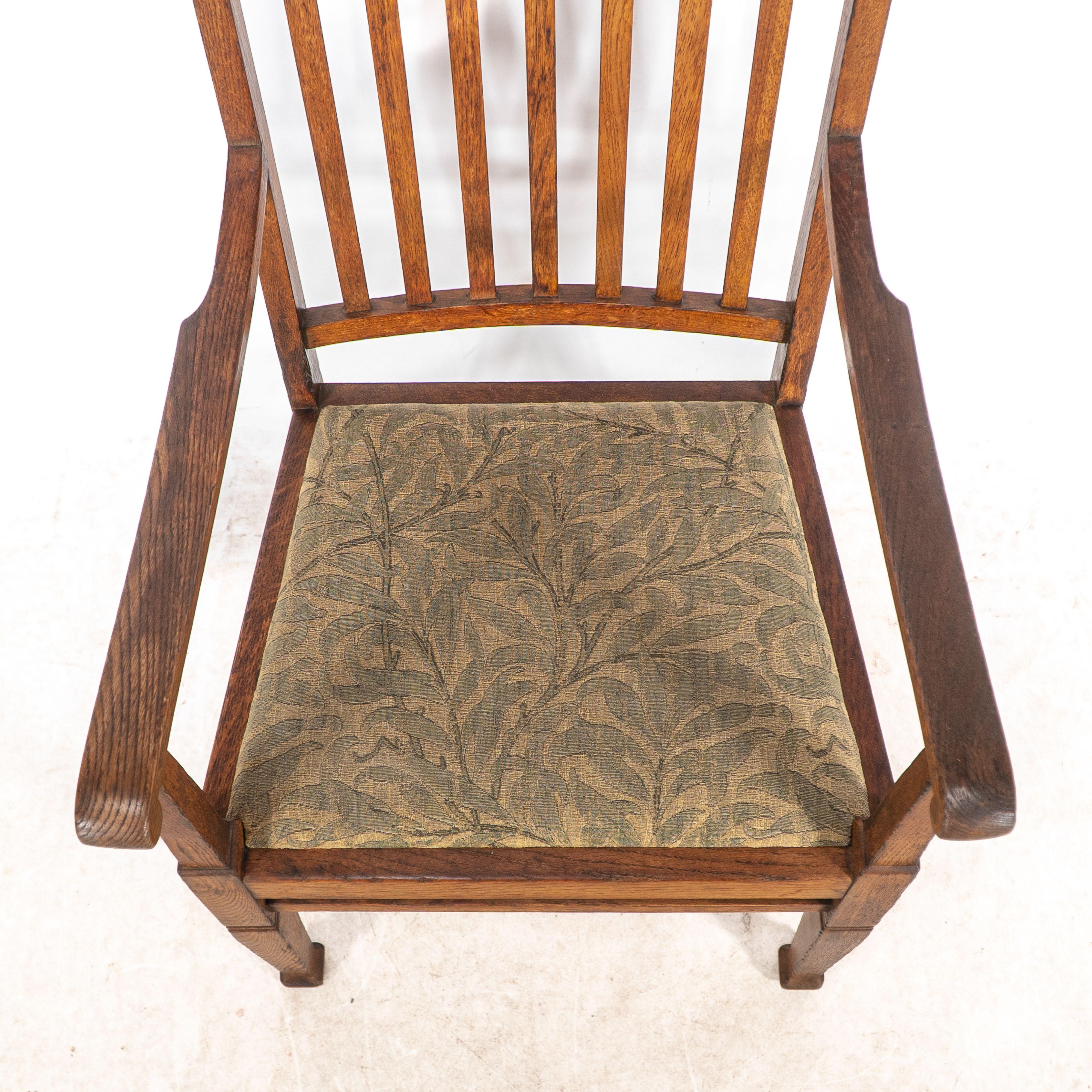 Shapland & Petter. Una coppia di poltrone Arts and Crafts in Oak in vendita 4