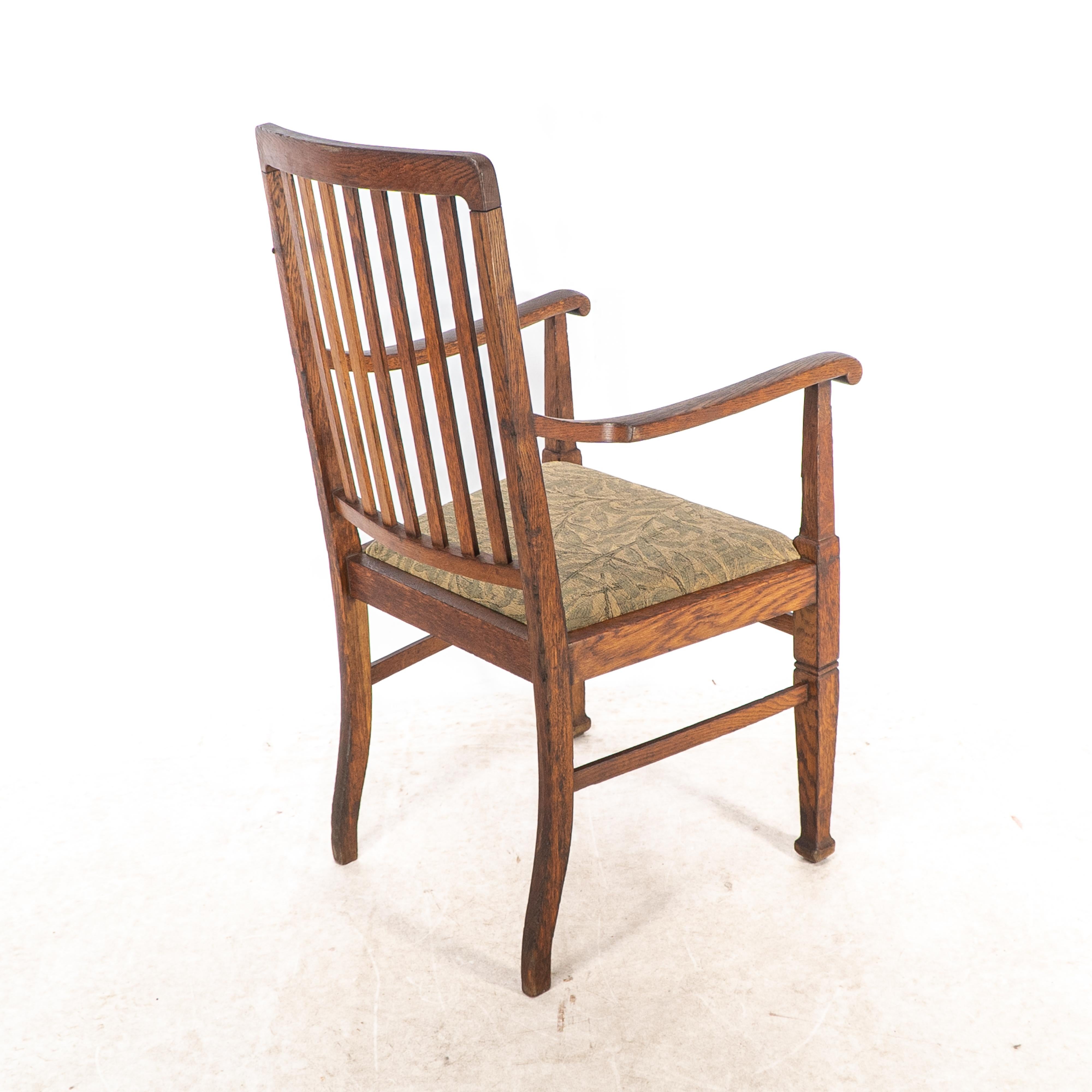 Shapland & Petter. Una coppia di poltrone Arts and Crafts in Oak in vendita 12