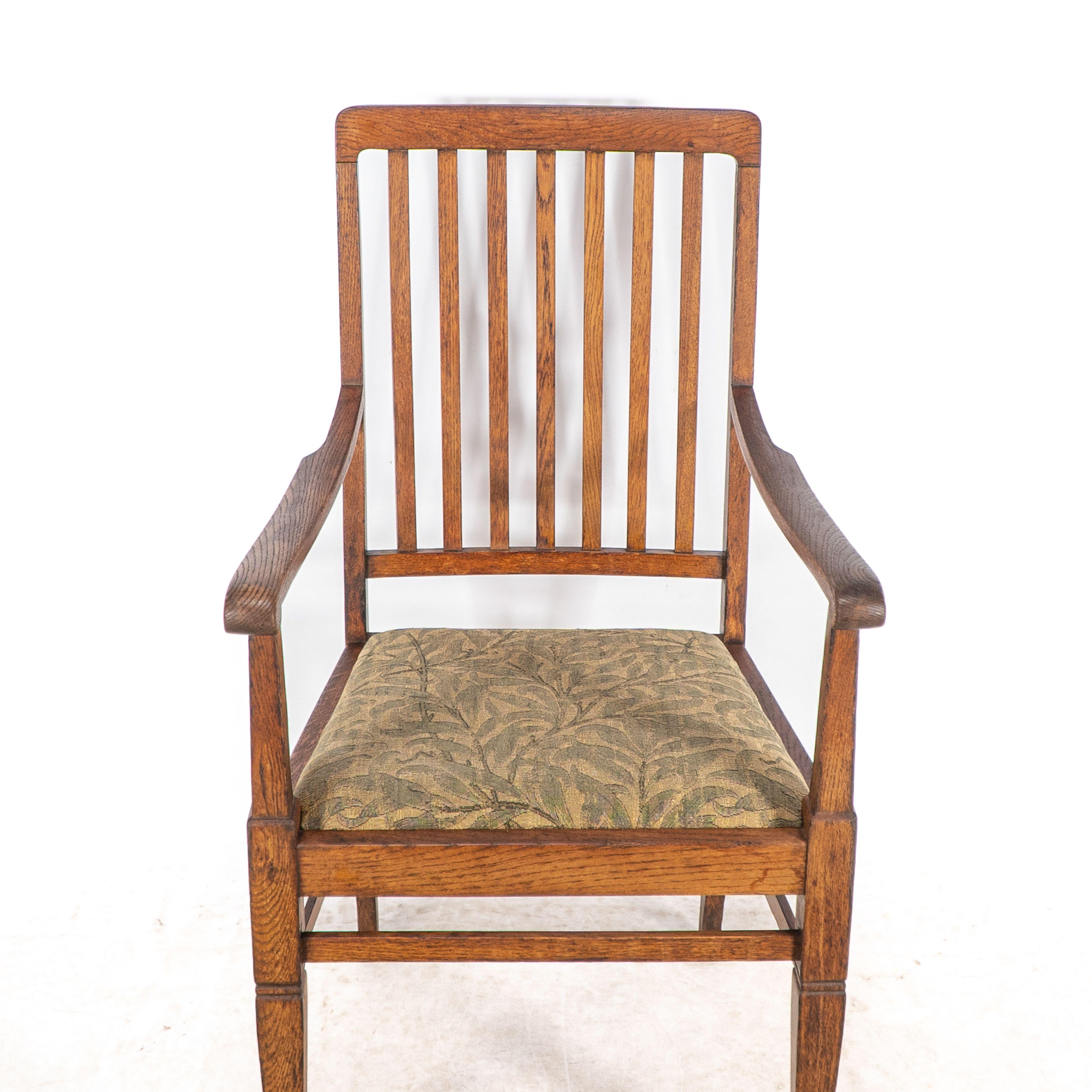 Shapland & Petter. Una coppia di poltrone Arts and Crafts in Oak in vendita 2
