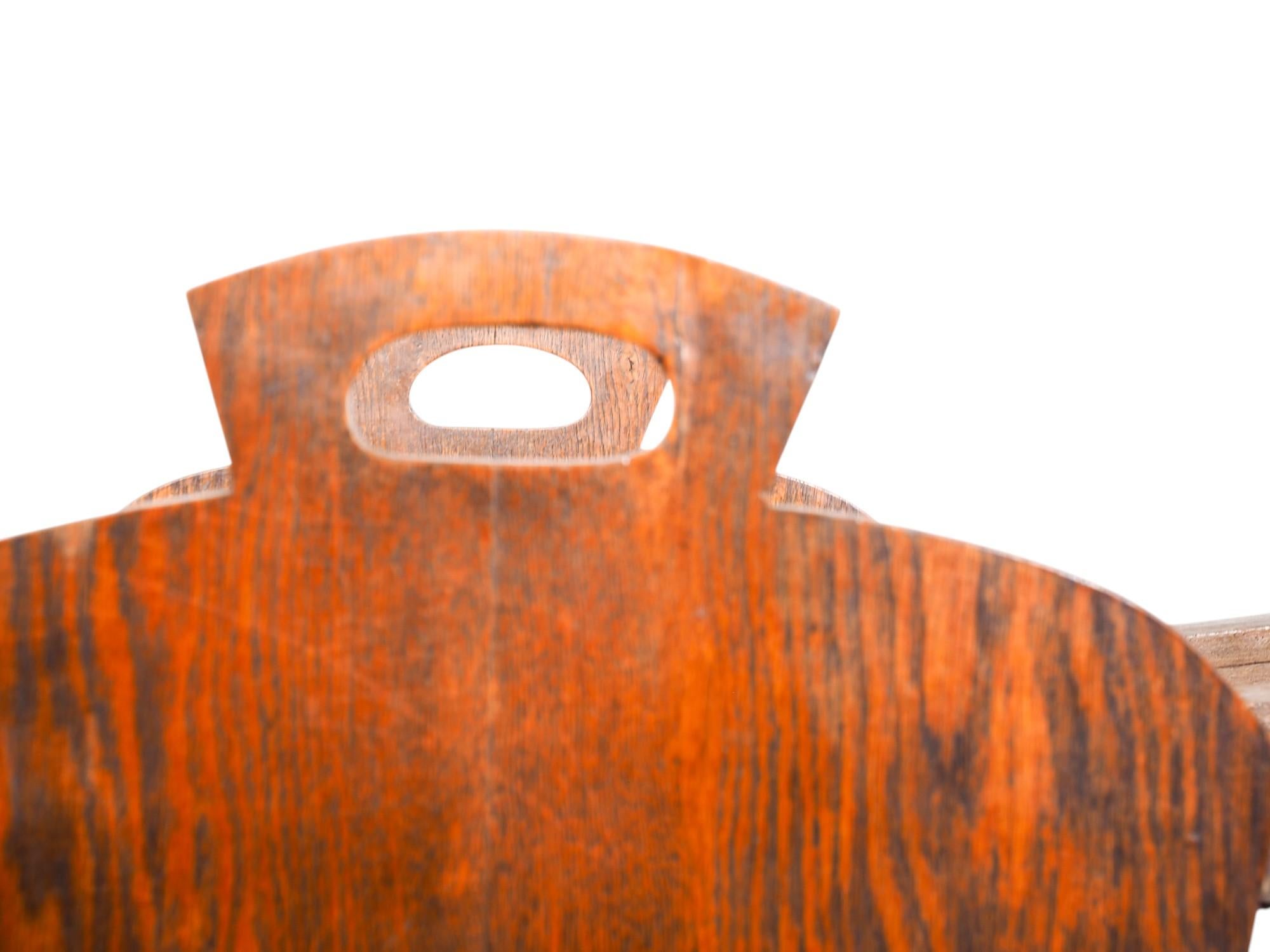 Shapland & Petter oder Liberty & Co., attri. Arts and Crafts Deckenkiste aus Eiche im Angebot 2