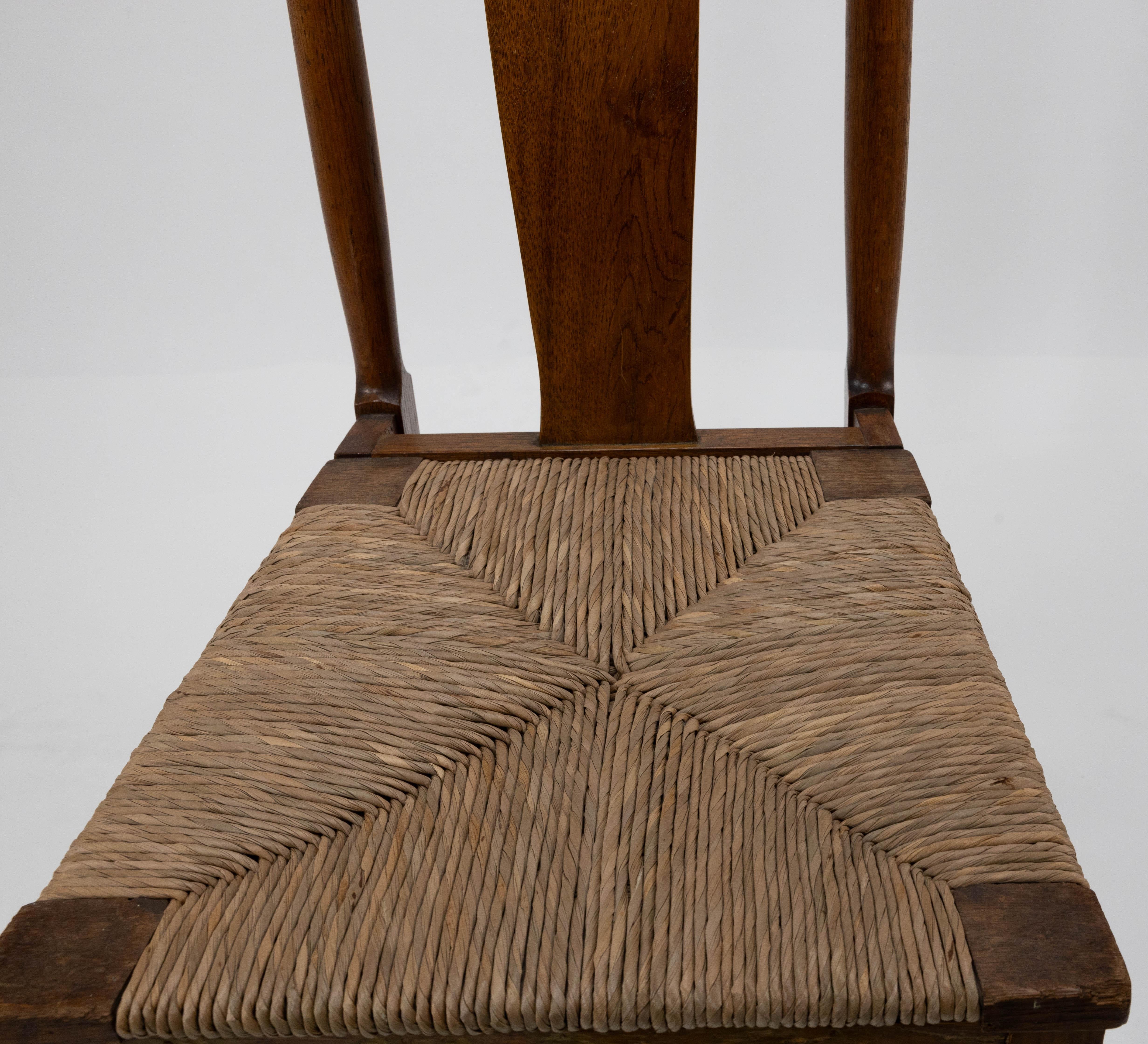 Shapland & Petter a Pair of Arts & Crafts Oak Dining Chairs with Pierced Hearts For Sale 3