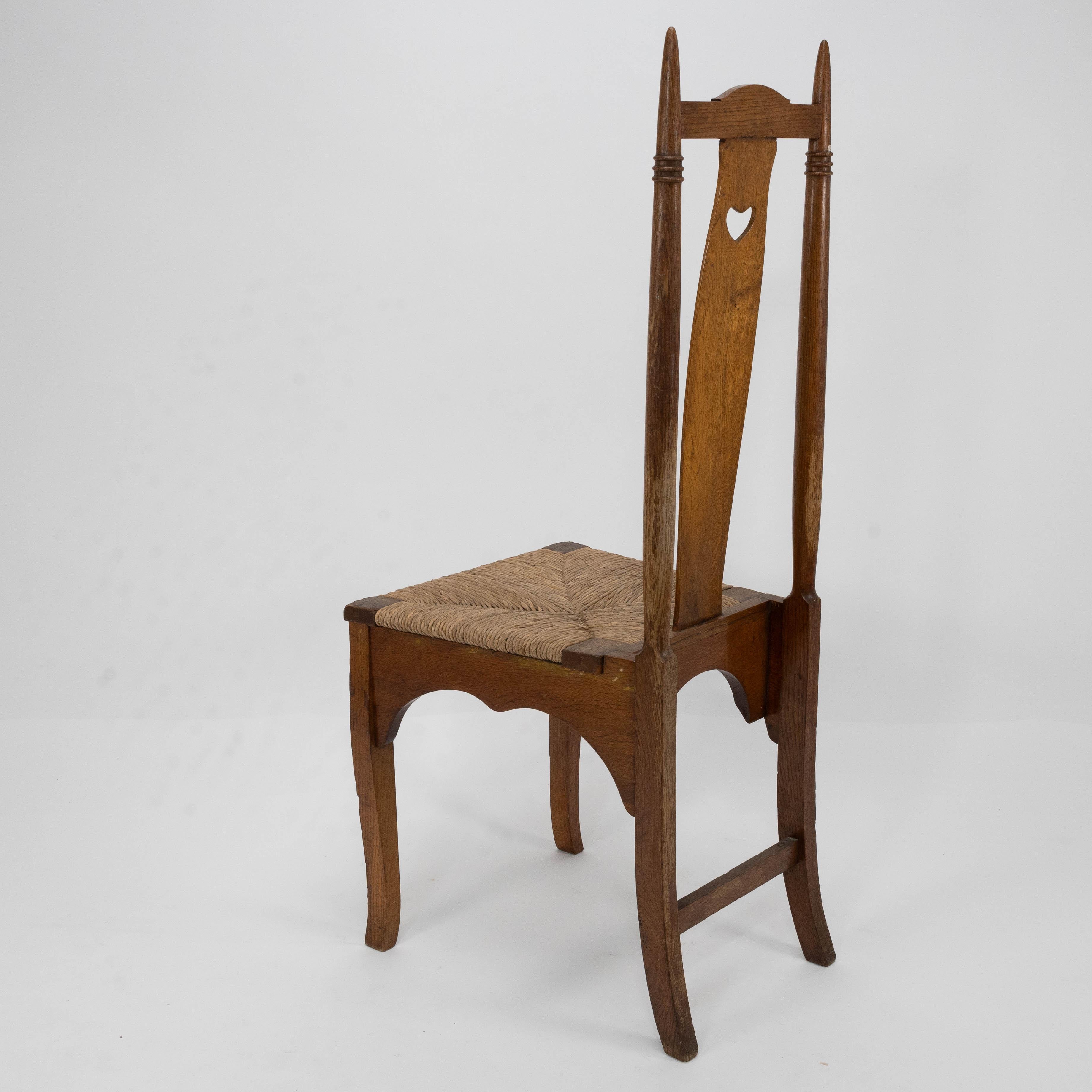 Shapland & Petter a Pair of Arts & Crafts Oak Dining Chairs with Pierced Hearts For Sale 7