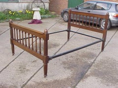 Shapland & Petter, Arts & Crafts Oak Double Bed with Acorn Tops to Each Corner