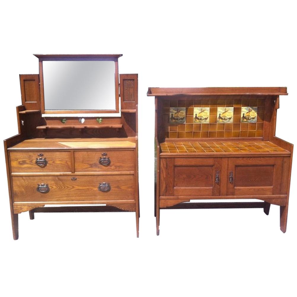 Shapland & Petter, Arts & Crafts Oak Dressing Table with Pierced Hearts