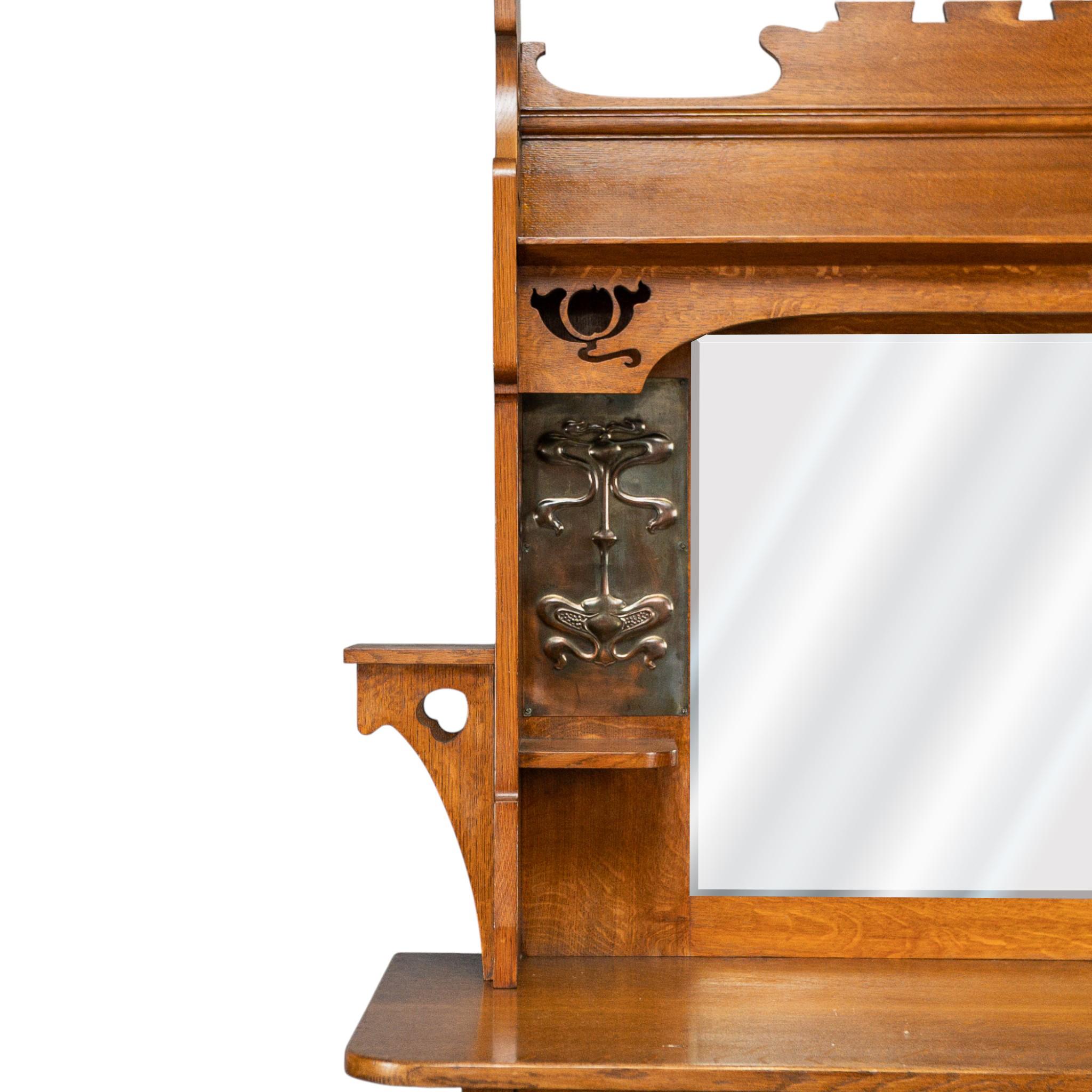 Shapland & Petter Arts & Crafts Eichenanrichte mit Wabendecke und Display im Angebot 3