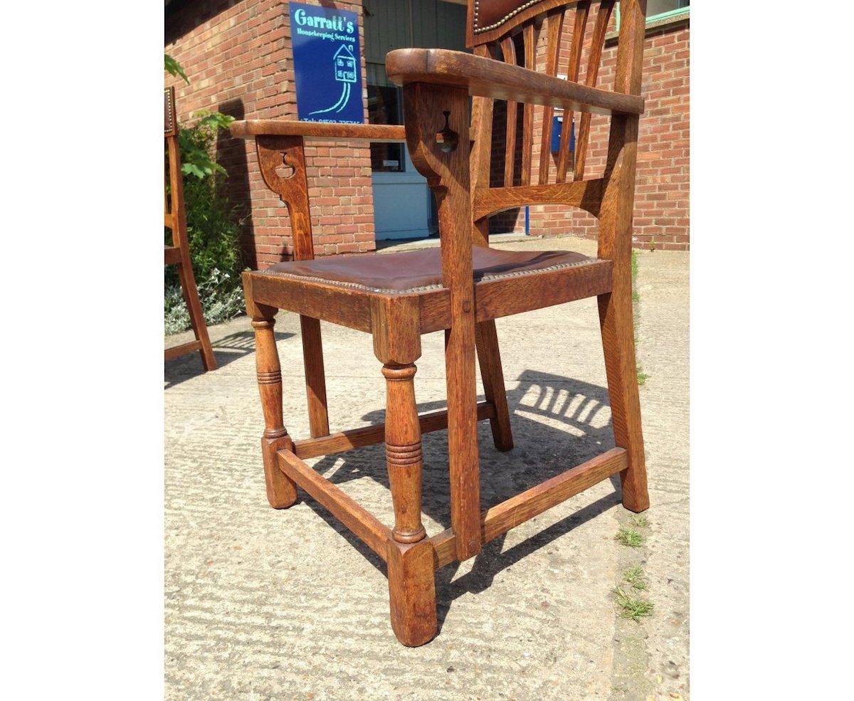 Shapland & Petter Attri a Set of Eight English Arts & Crafts Oak Dining Chairs For Sale 1