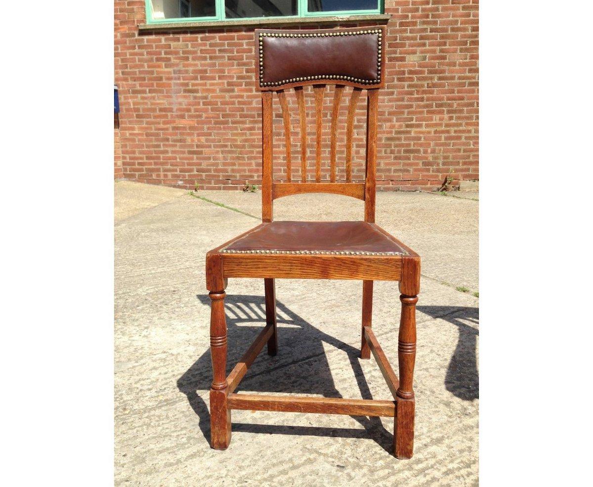 Shapland & Petter Attri a Set of Eight English Arts & Crafts Oak Dining Chairs For Sale 2