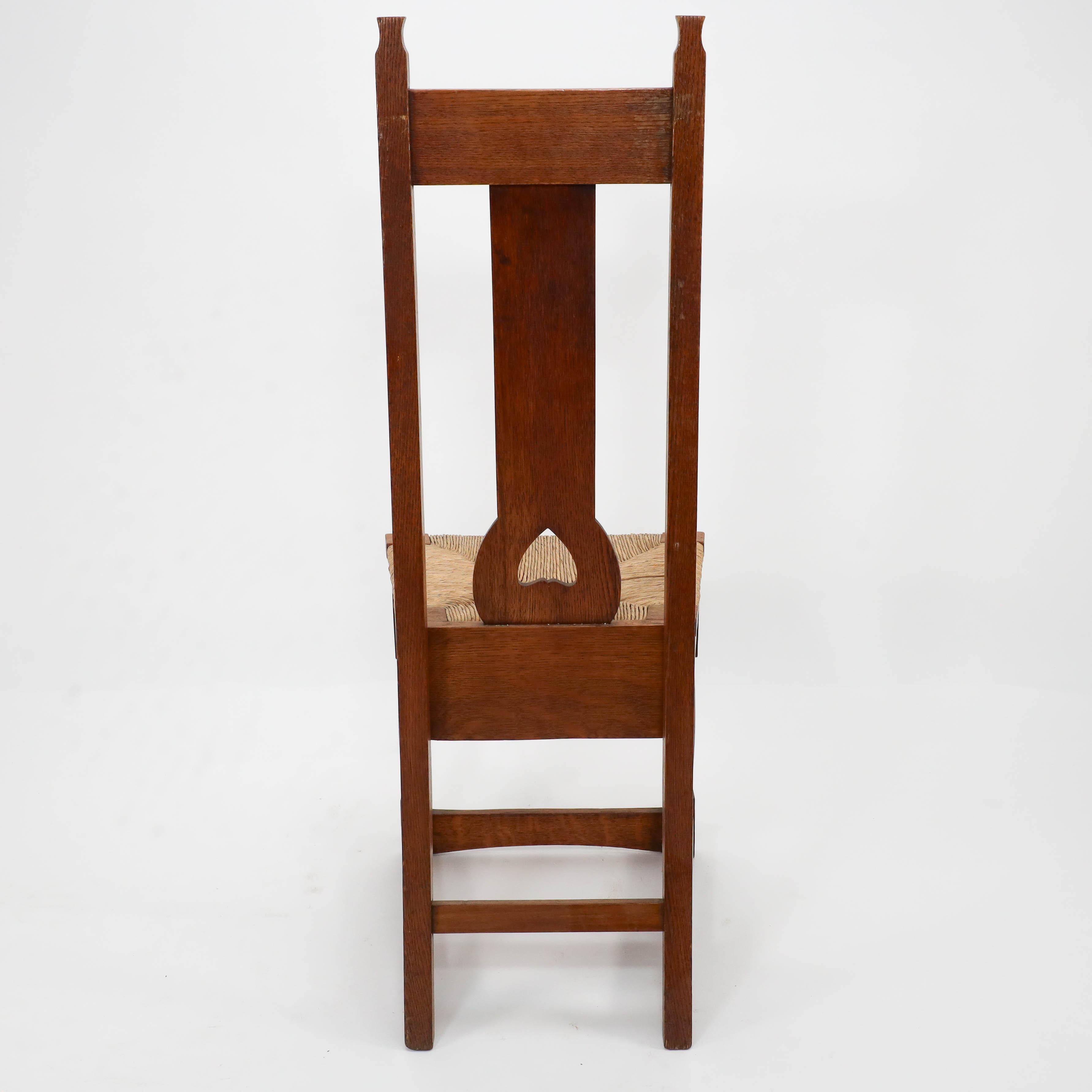 Shapland & Petter, estilo Baillie Scott de, silla con asiento de junco de roble Arts & Crafts en venta 4