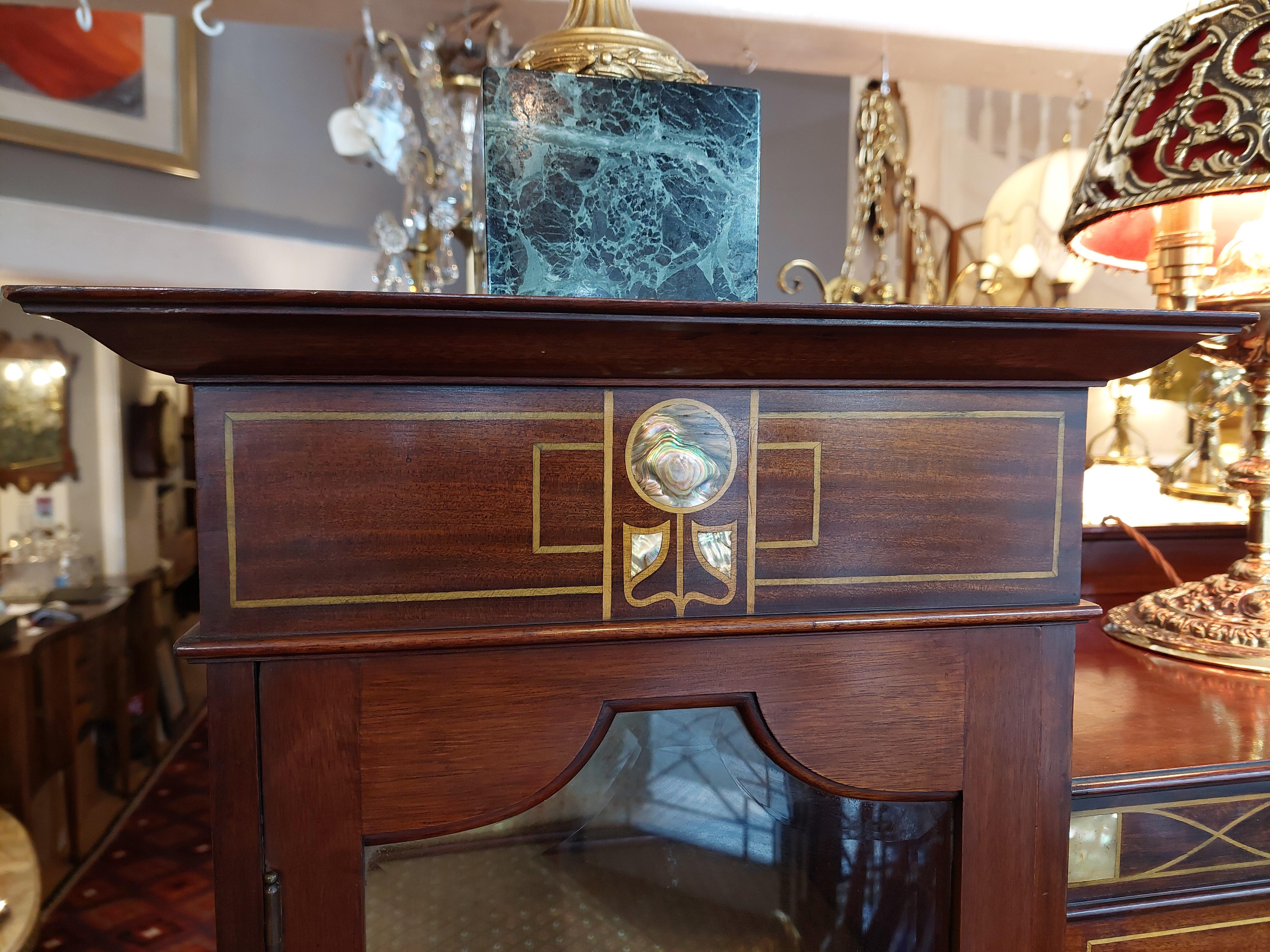 Art Nouveau Shapland & Petter Edwardian Mother of Pearl Inlaid Mahogany Display Cabinet For Sale