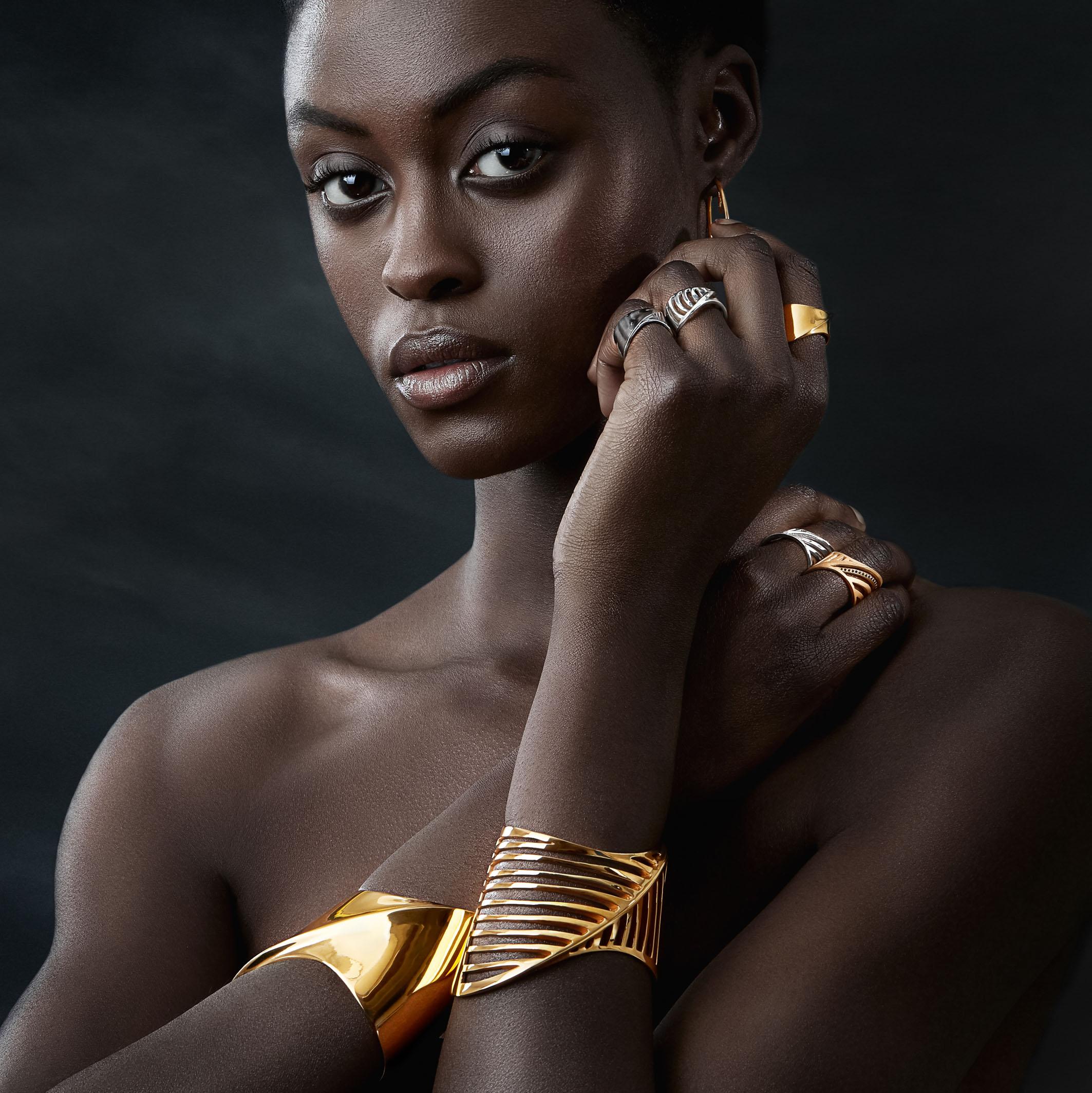 naker noth design gold ring