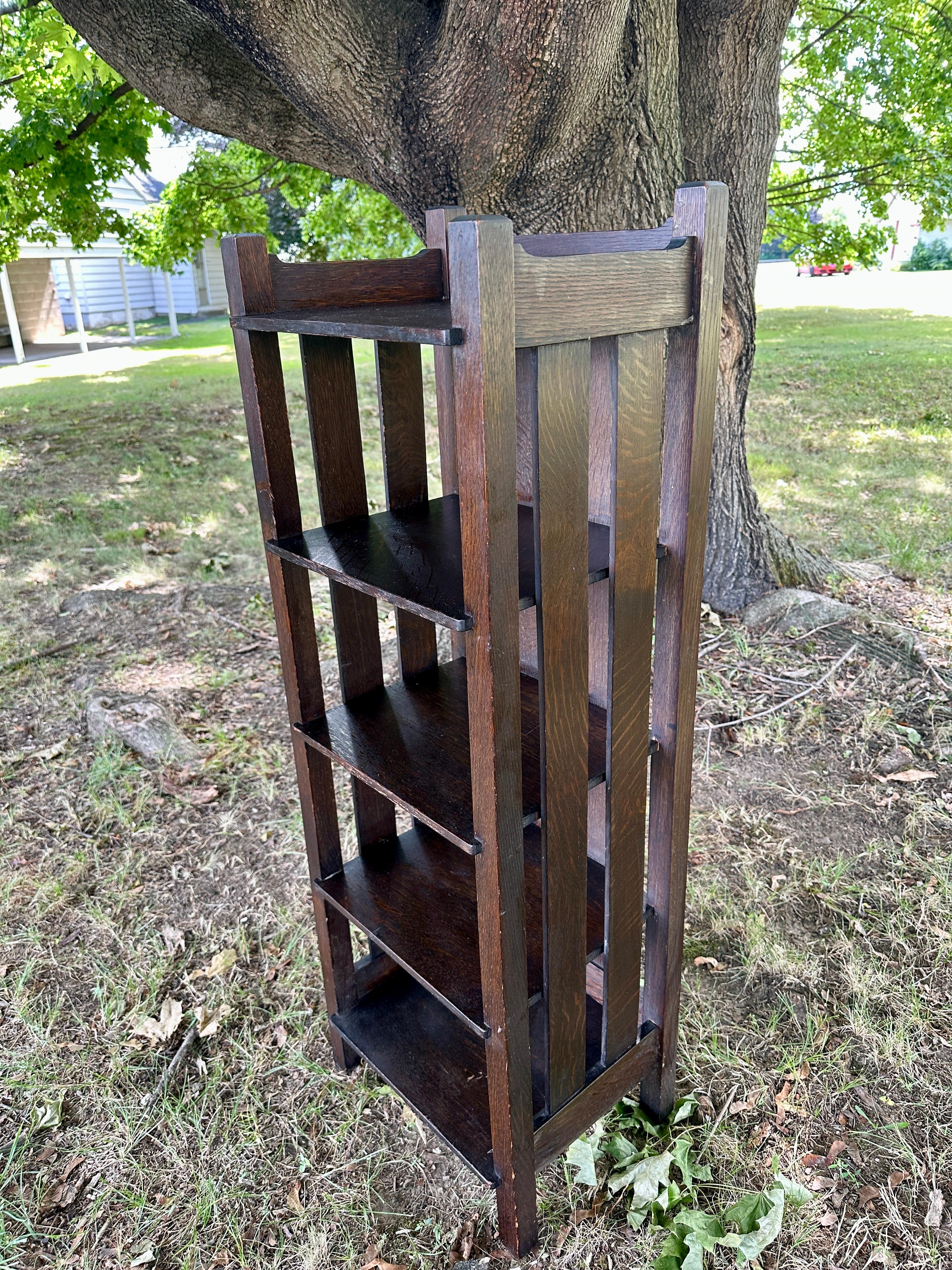Share Antique L&JG Stickley Magazine/Book Stand - W8404 For Sale 3