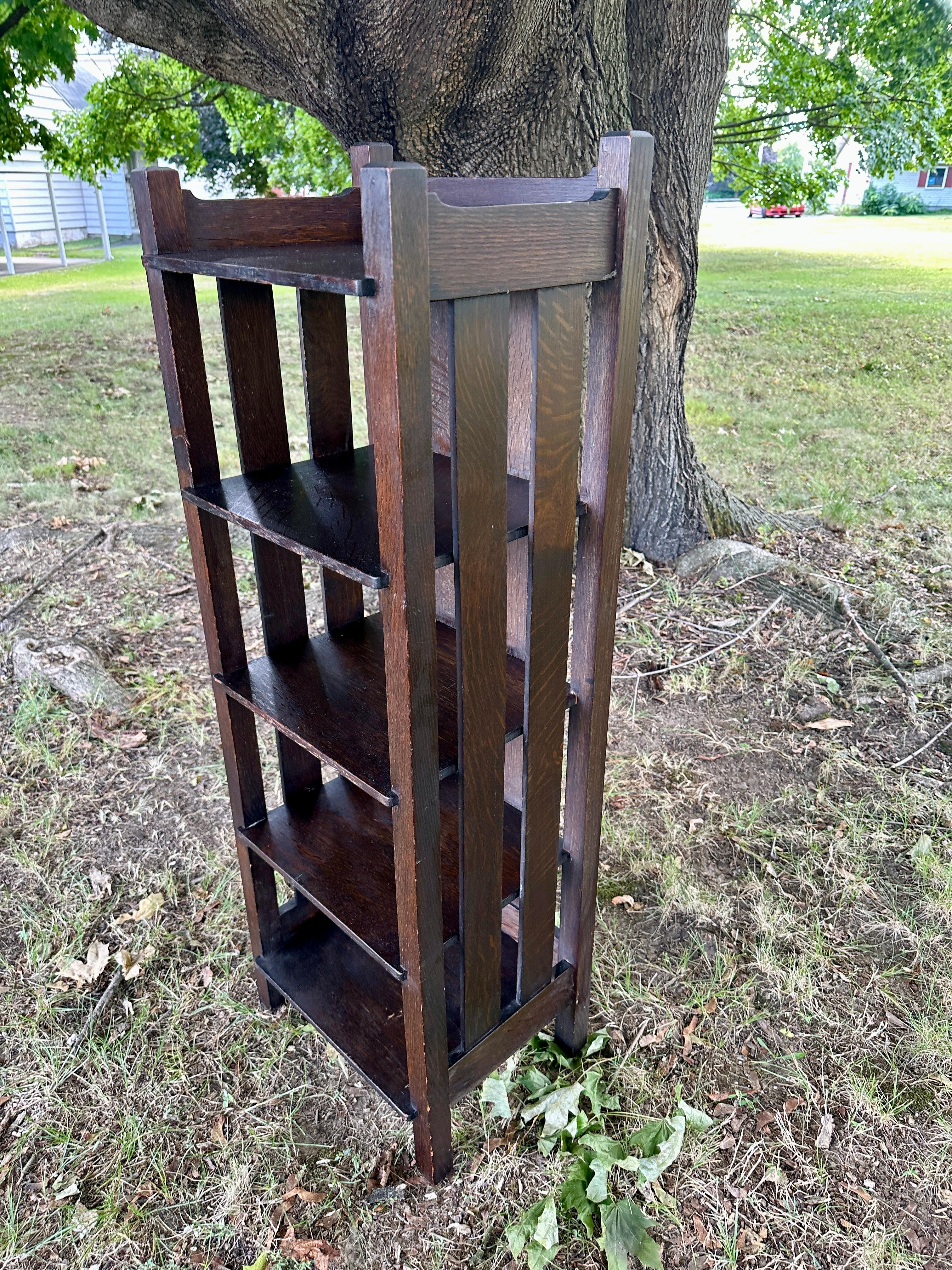 20th Century Share Antique L&JG Stickley Magazine/Book Stand - W8404 For Sale
