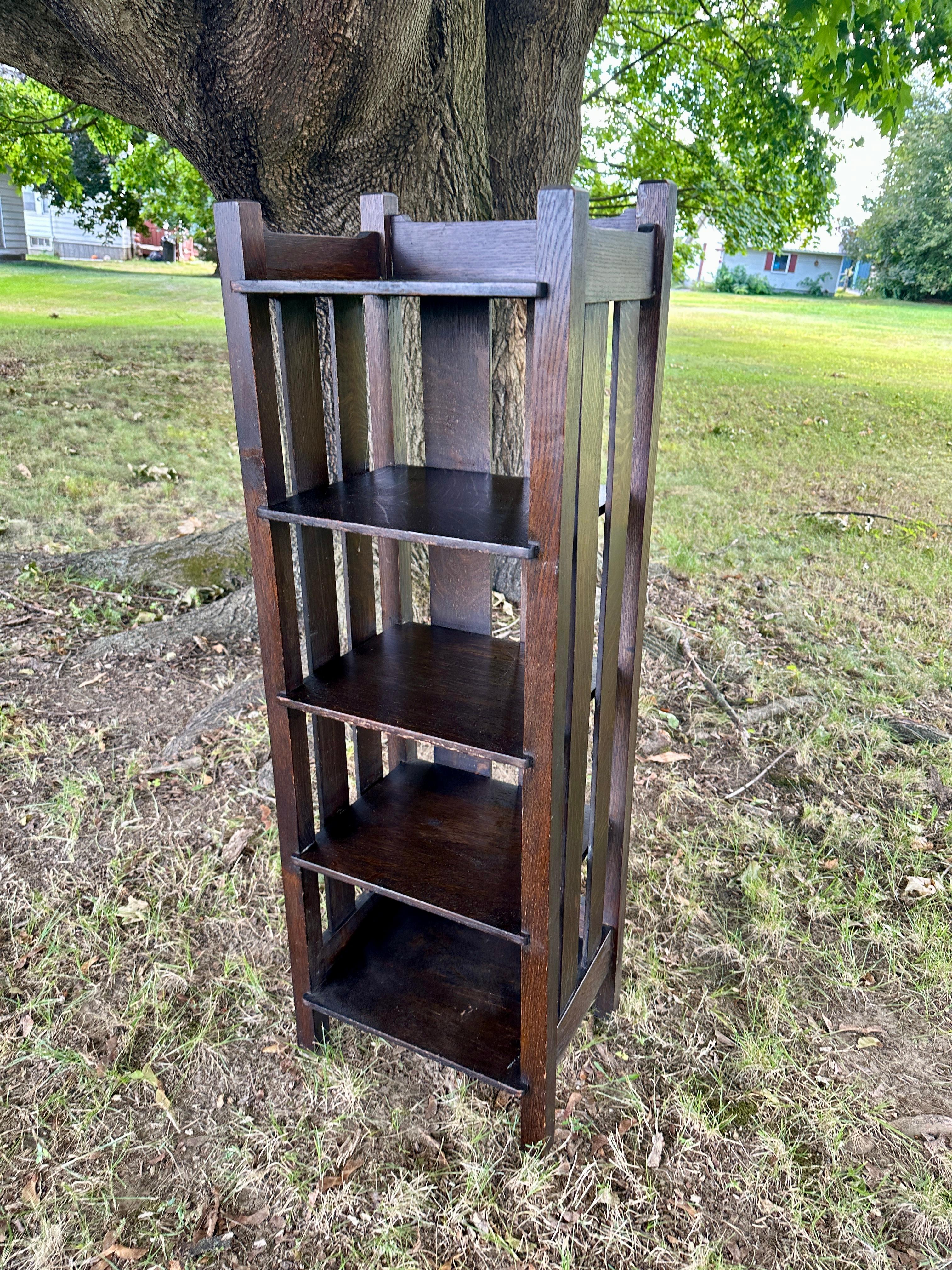 Oak Share Antique L&JG Stickley Magazine/Book Stand - W8404 For Sale