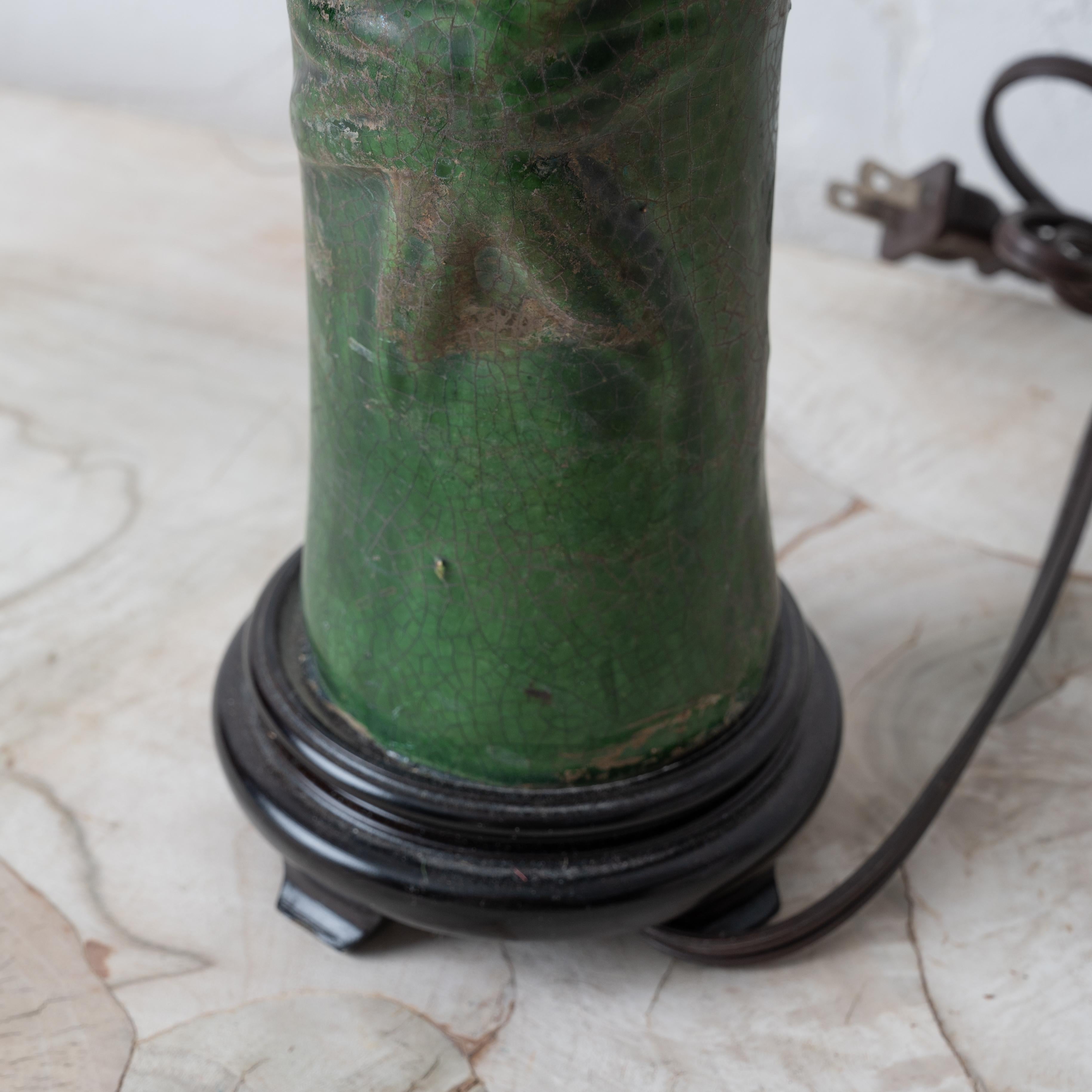 20ième siècle Partager Lampe-vase en bambou vert en céramique de Chinoiserie, milieu du 20e siècle en vente