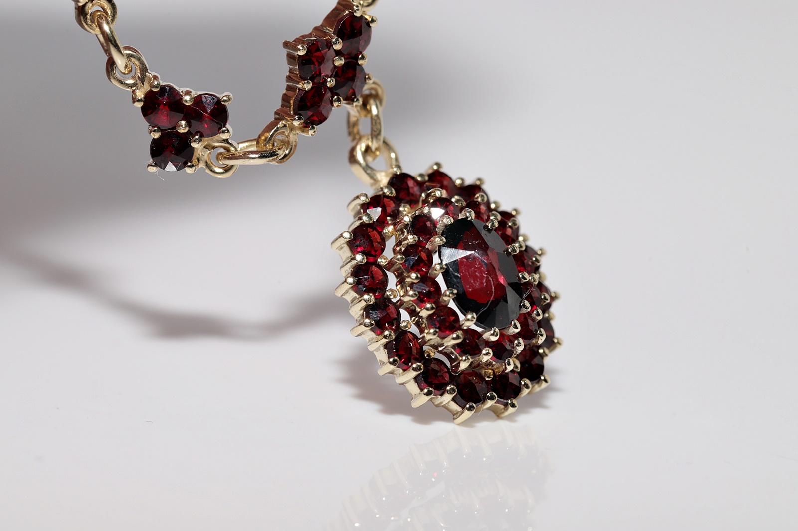Vintage 14k Gold Natural Garnet Decorated Necklace For Sale 5