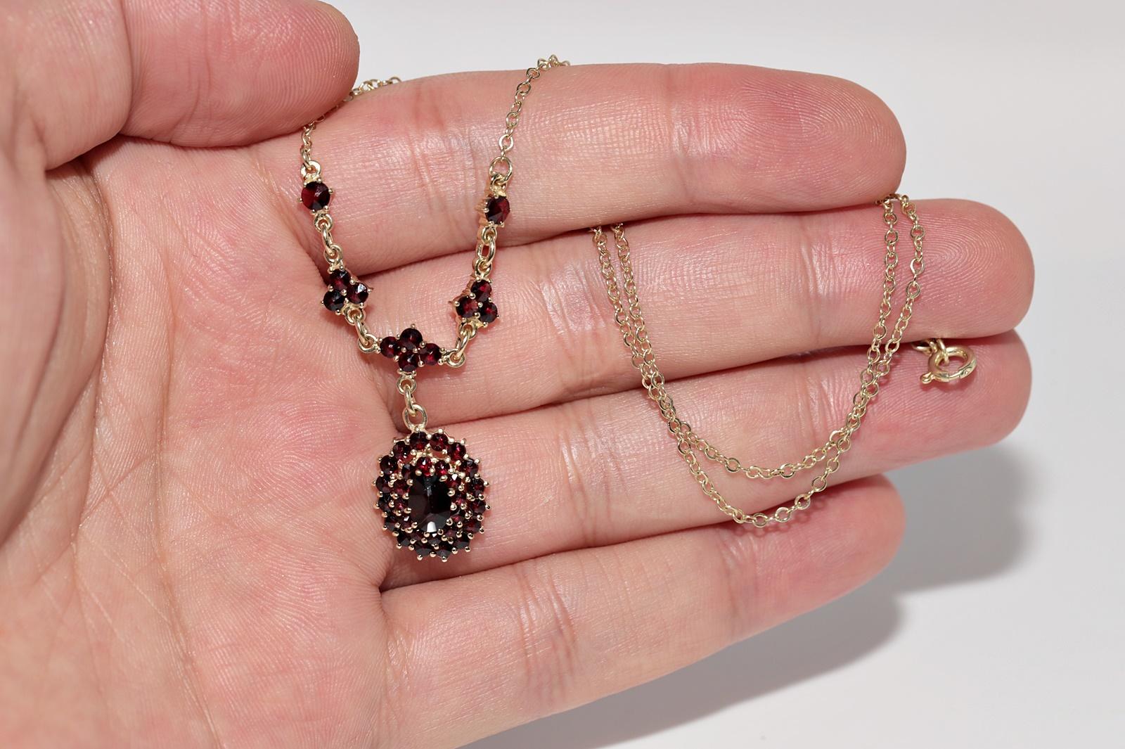 Vintage 14k Gold Natural Garnet Decorated Necklace For Sale 8