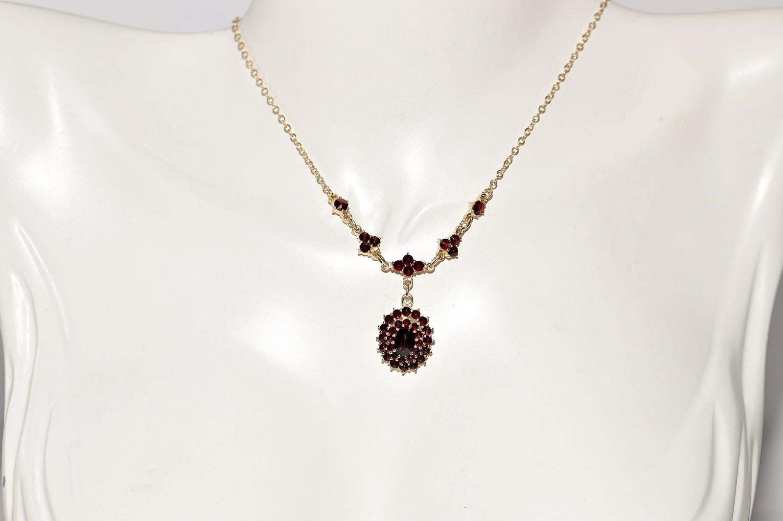 Brilliant Cut Vintage 14k Gold Natural Garnet Decorated Necklace For Sale