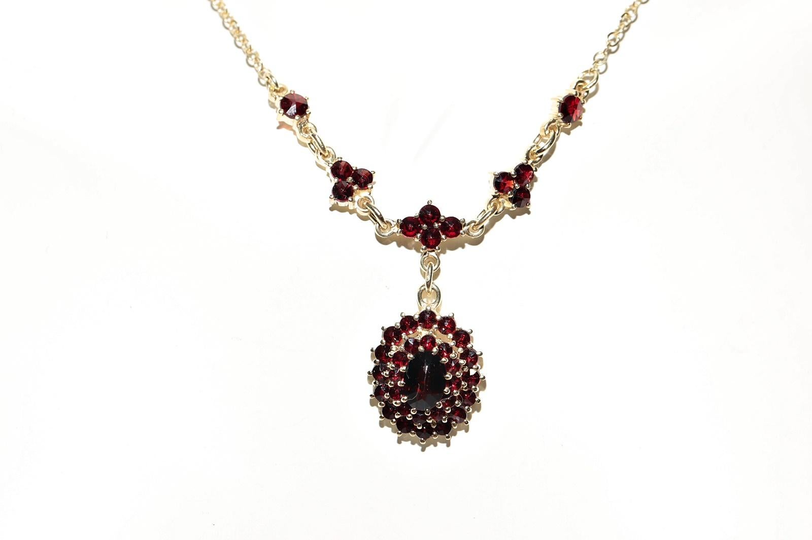 Vintage 14k Gold Natural Garnet Decorated Necklace In Good Condition For Sale In Fatih/İstanbul, 34