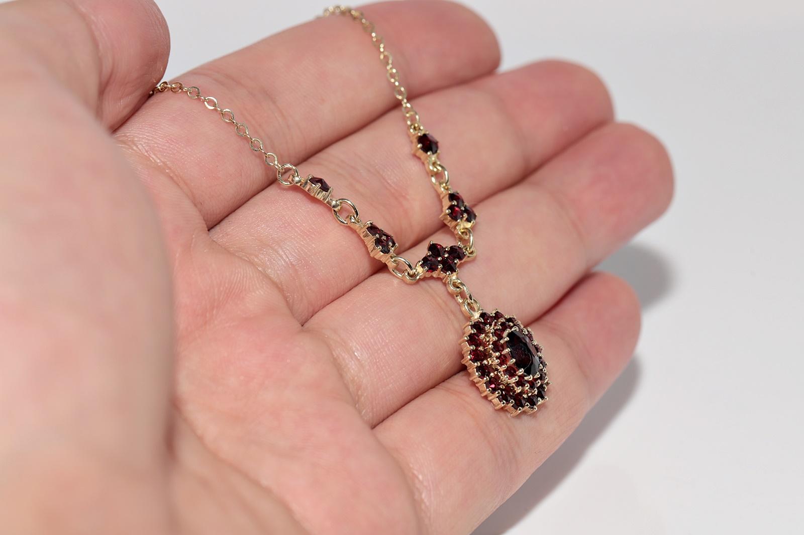 Vintage 14k Gold Natural Garnet Decorated Necklace For Sale 2