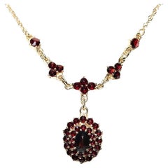 Vintage 14k Gold Natural Garnet Decorated Necklace