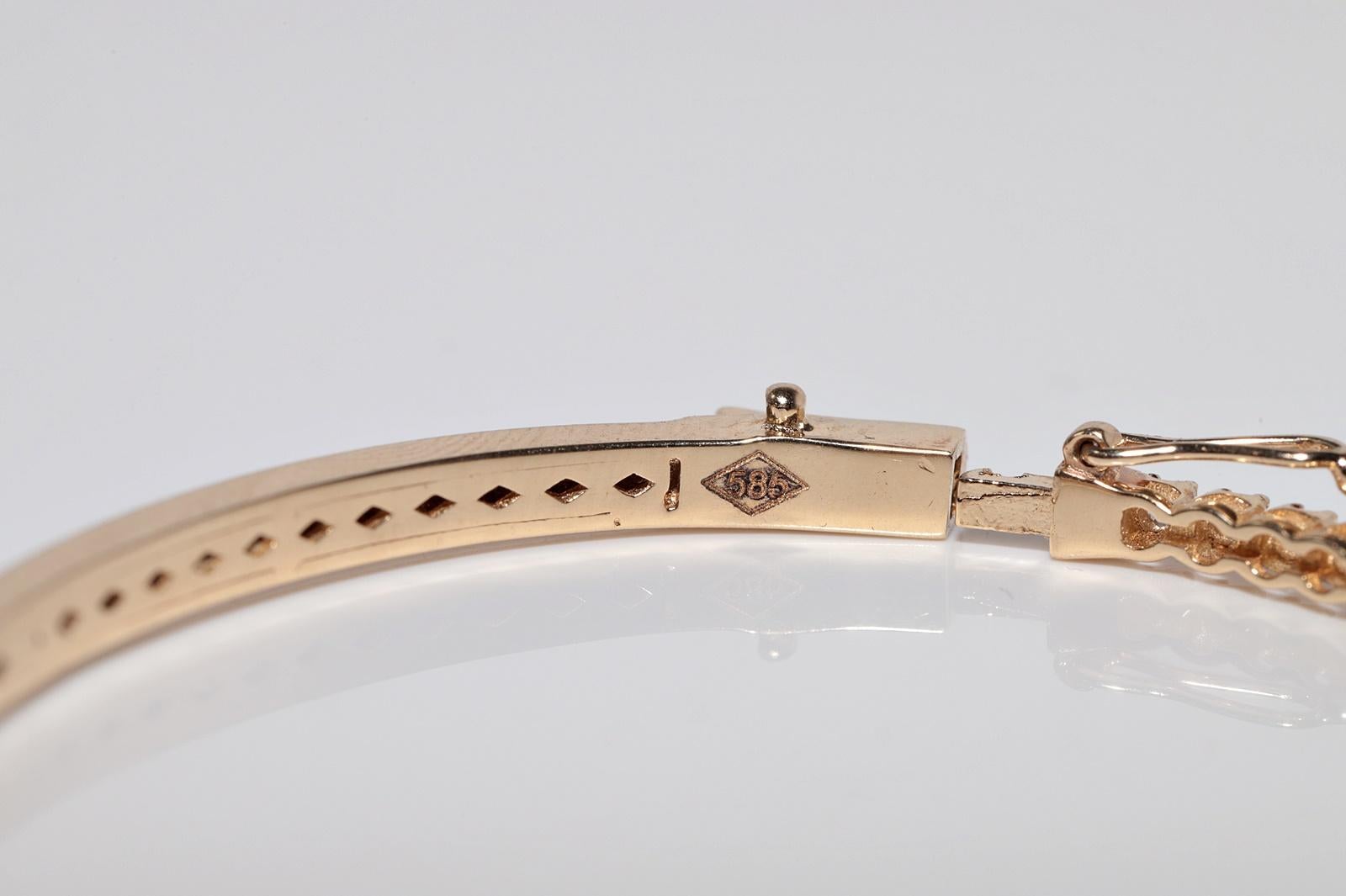 Teilen Sie Vintage CIRCA 1990er 14k Gold natürlichen Diamanten verziert Armreif Armband im Angebot 6