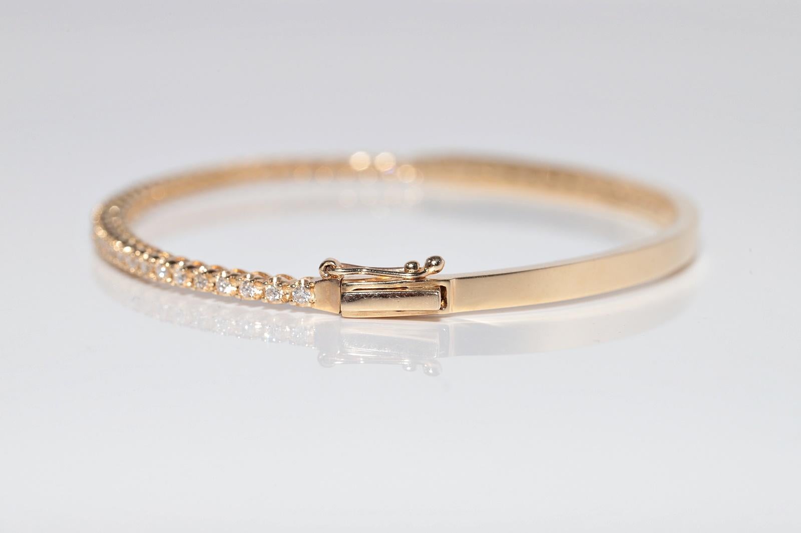 Teilen Sie Vintage CIRCA 1990er 14k Gold natürlichen Diamanten verziert Armreif Armband Damen im Angebot