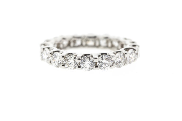 Shared Prong Round Diamond Eternity Band For Sale at 1stDibs