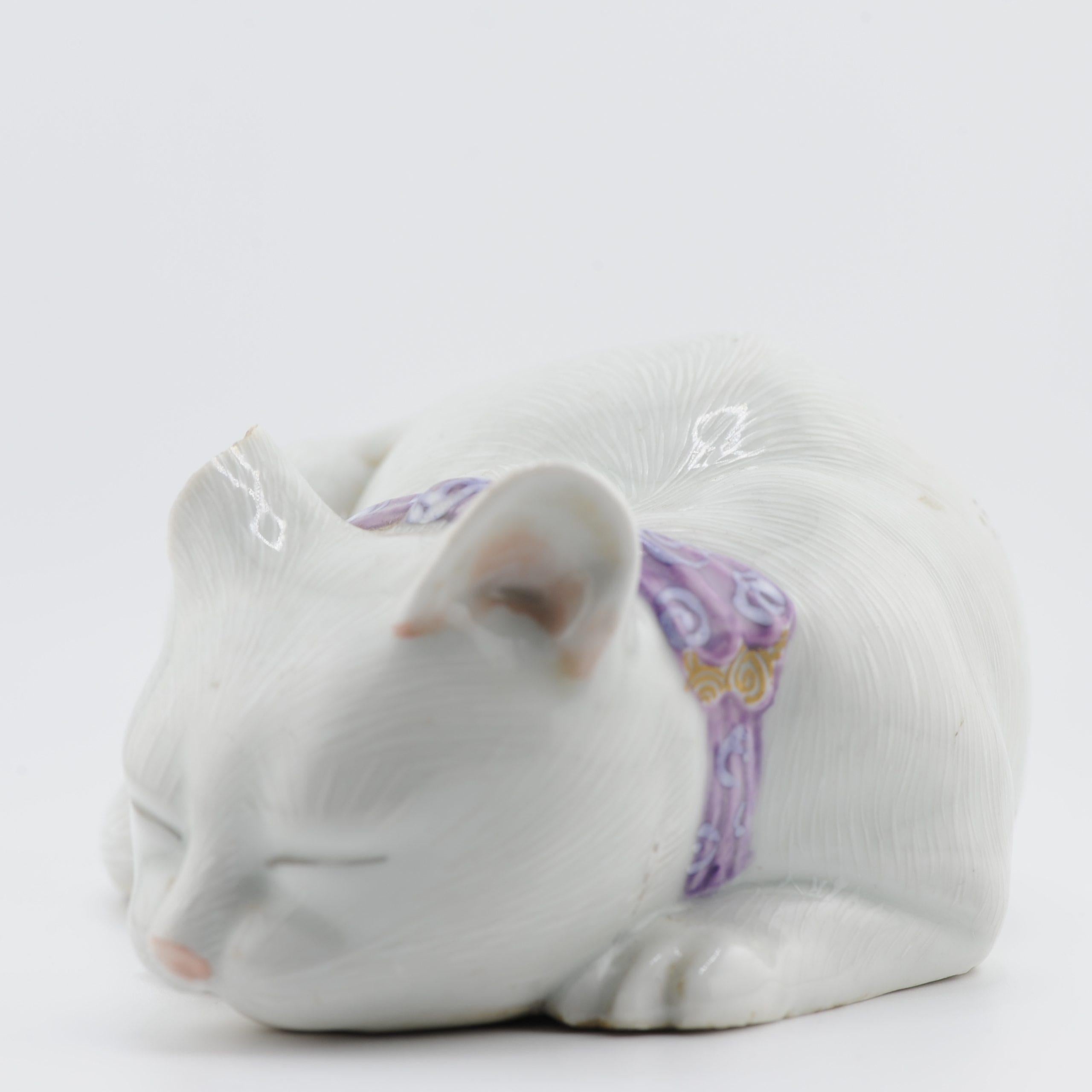 Meiji Sharing with you this amazing Japanese Kutani model of a recumbent Cat For Sale
