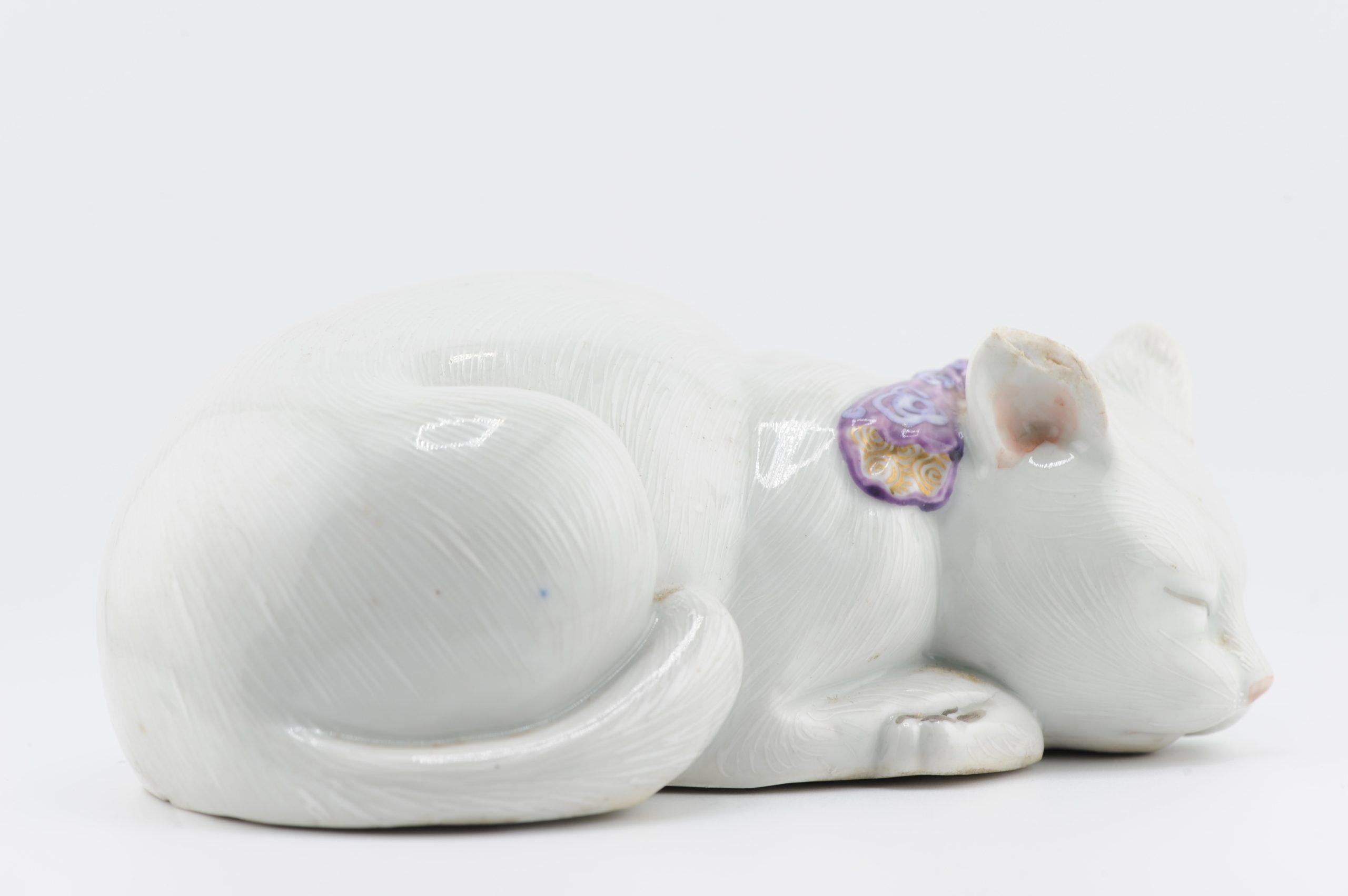 19th Century Sharing with you this amazing Japanese Kutani model of a recumbent Cat For Sale