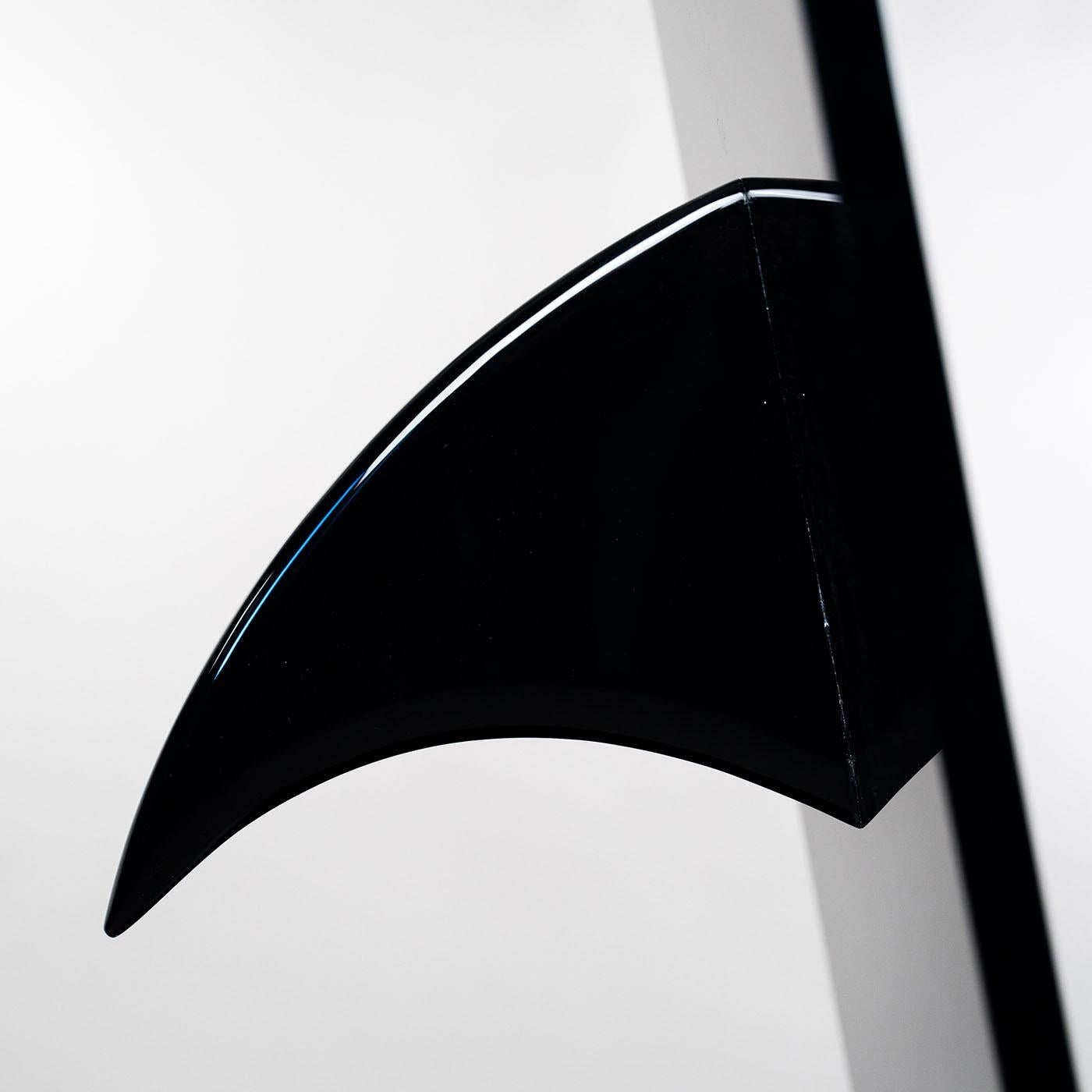 italien Chaise Shark noire en vente