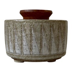 Vaso in gres a forma di denti di squalo di Anne & Per Linnemann-Schmidt per Palshus, anni '70