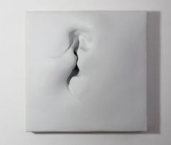 Crevice de Sharon Brill - Escultura mural, técnica mixta, cerámica, cuadrado, movimiento