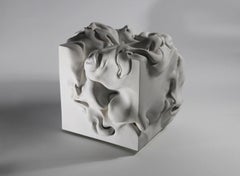 Cube 5 de Sharon Brill - Sculpture abstraite en argile, formes organiques blanches
