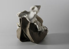Relations 1 de Sharon Brill - Sculpture abstraite en porcelaine, forme organique