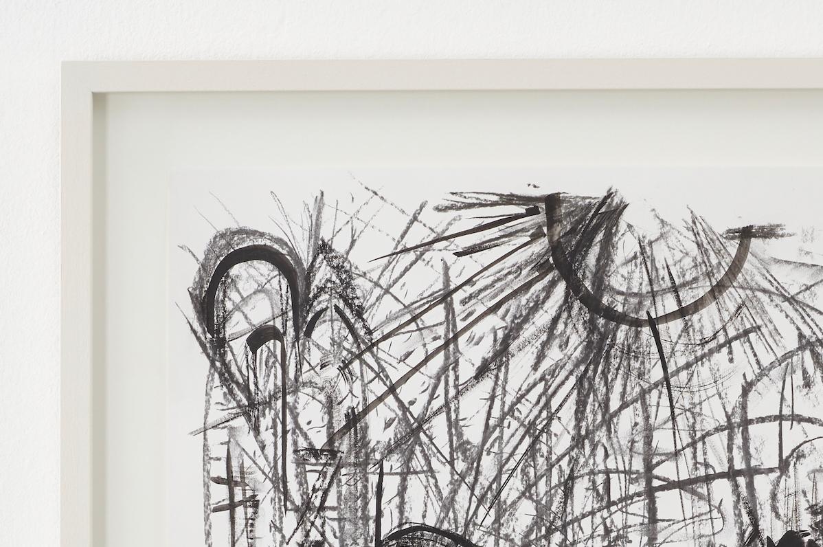 Sharon Pearce Kohle auf Papier „No. 9“ – Sharon Pearce, UK, 2022 (Moderne) im Angebot