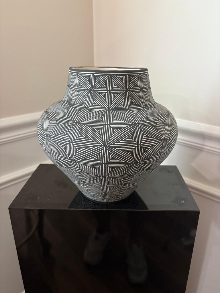 新品 インディアンジュエリー アコマ　Acoma ポッテリー　陶器　acoma LEFT: ネイティブアメリカン・ポッテリ－（陶器）